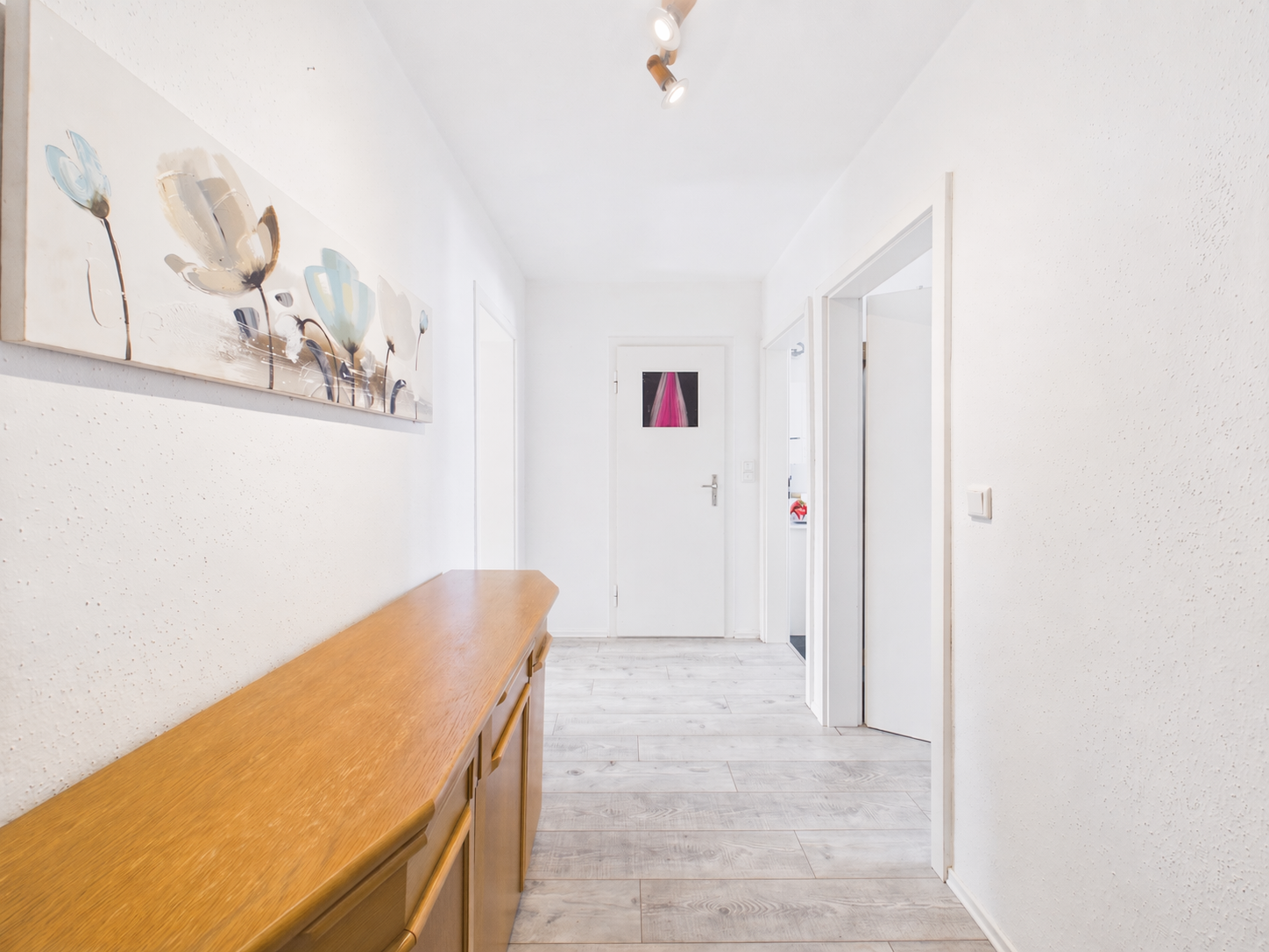 Vermietete 3-Zimmer-Wohnung mit Loggia in verkehrsgünstiger Lage und geplanter Mietanpassung