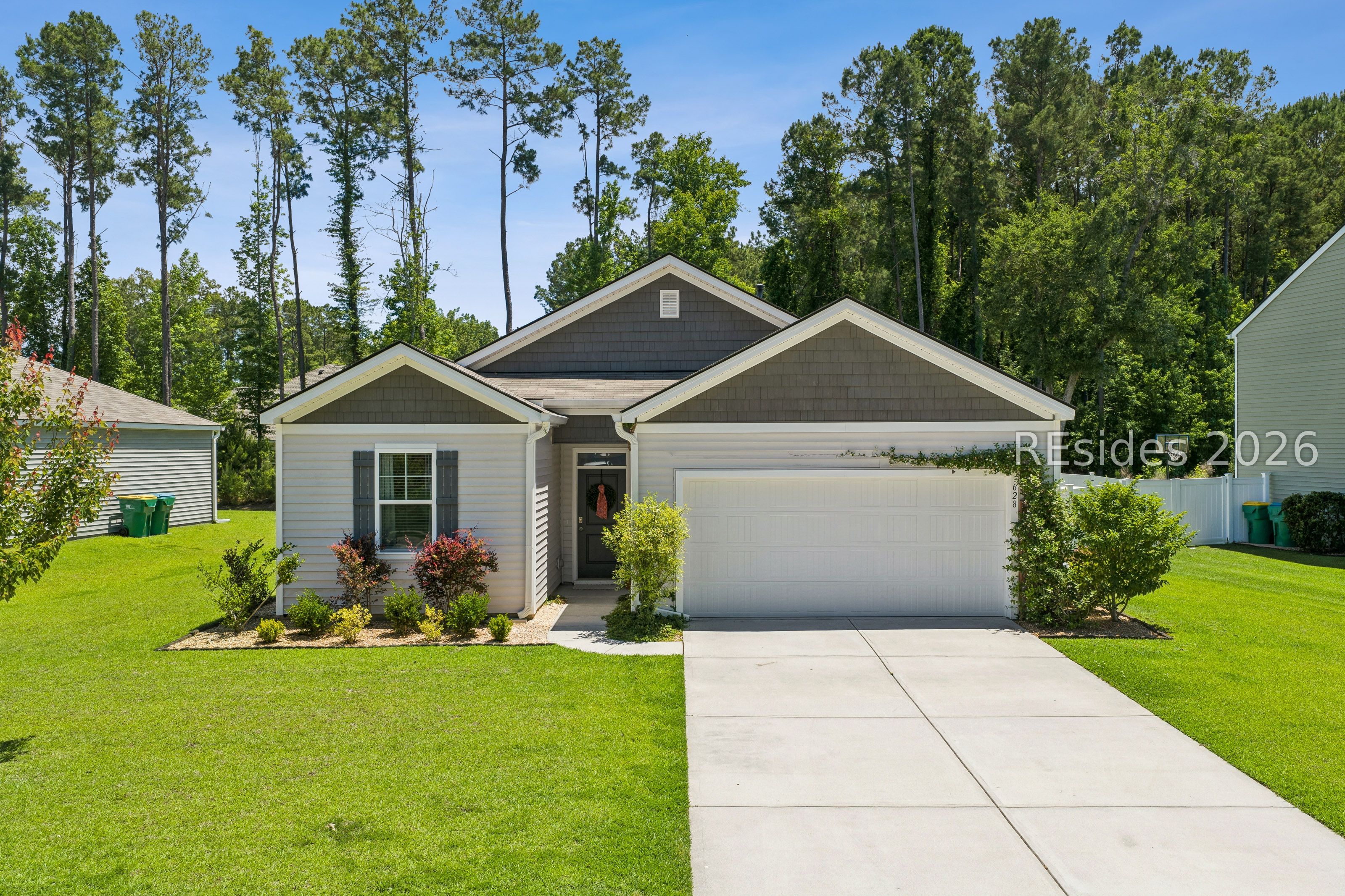 A Move-In-Ready Bluffton Home That Just Makes Sense