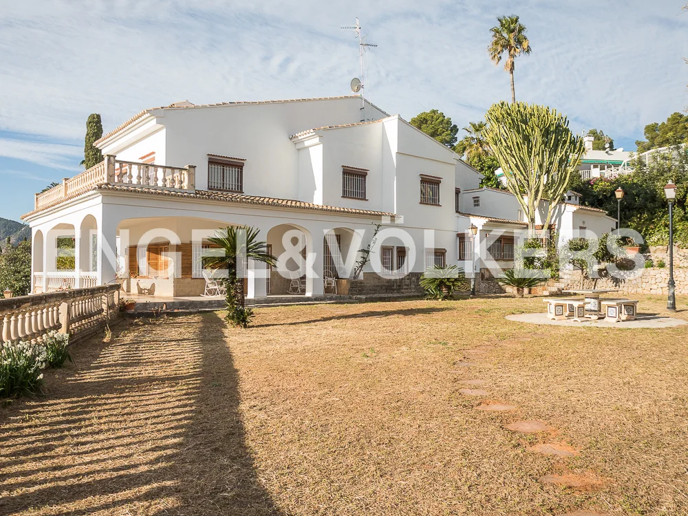 Magnificent Chalet in Tossal Les Botes - Gandia