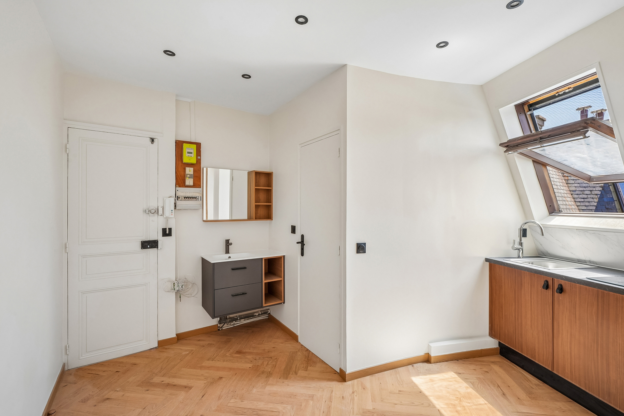 Pied-à-terre rénové 2026, finitions soignées