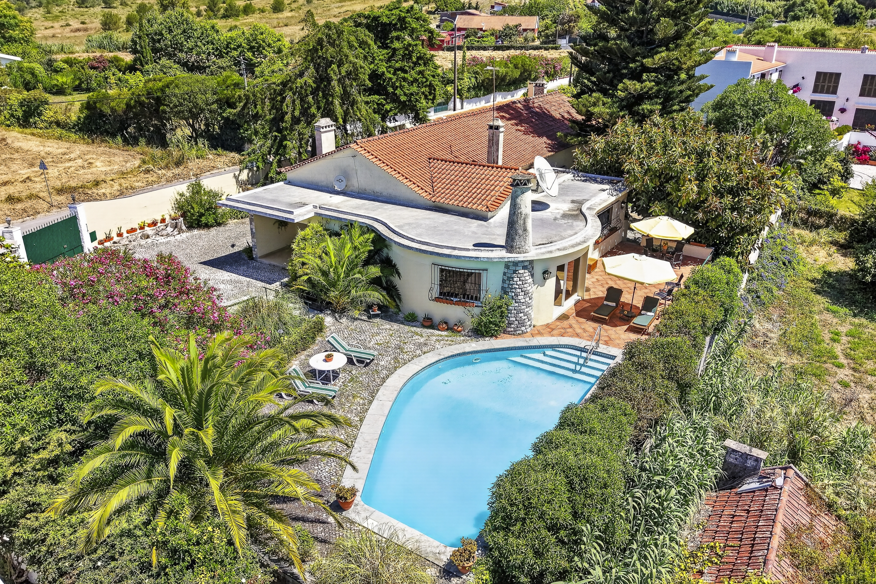 Exclusive home with pool and fantastic views of the Sintra Mountains