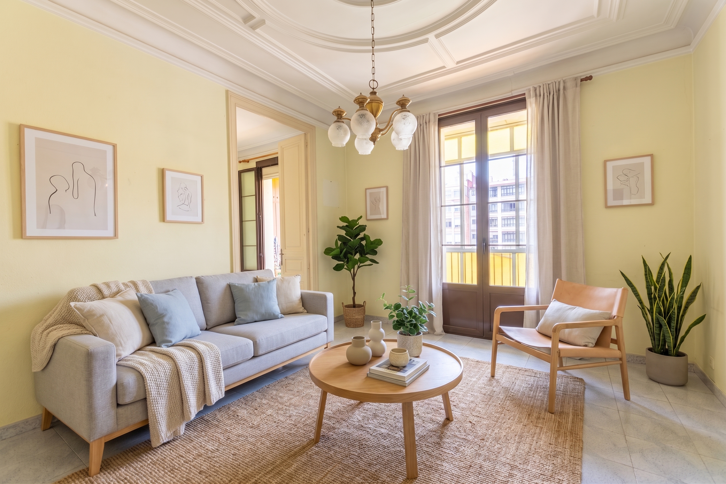 Großartige Immobilie in Dr. Letamendi, hohe Etage, 163 m², sehr sonnig, renovierungsbedürftig, in repräsentativem Altbau!