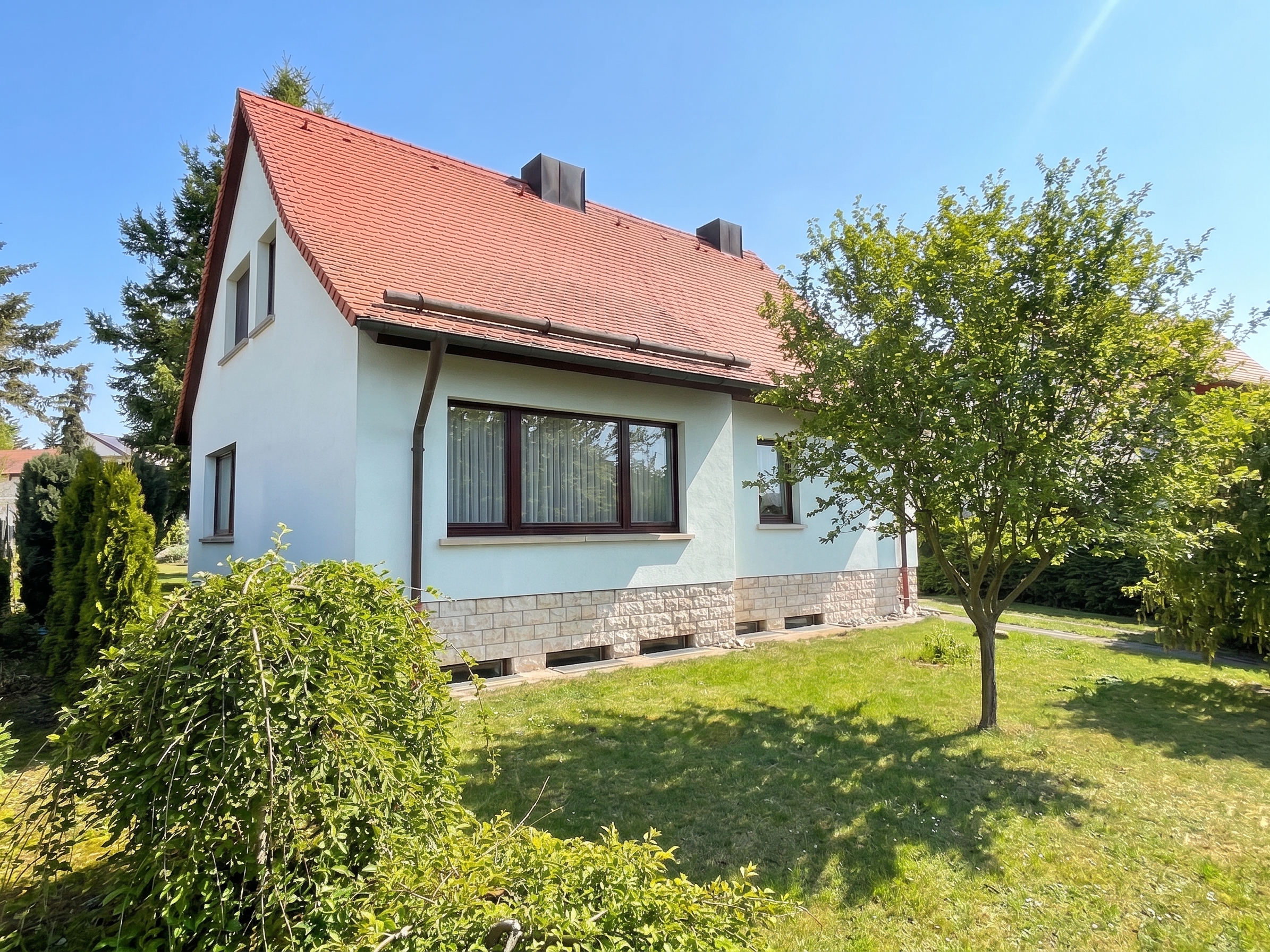 Provisionsfrei!! Freistehendes Einfamilienhaus in beliebter, naturnaher Lage