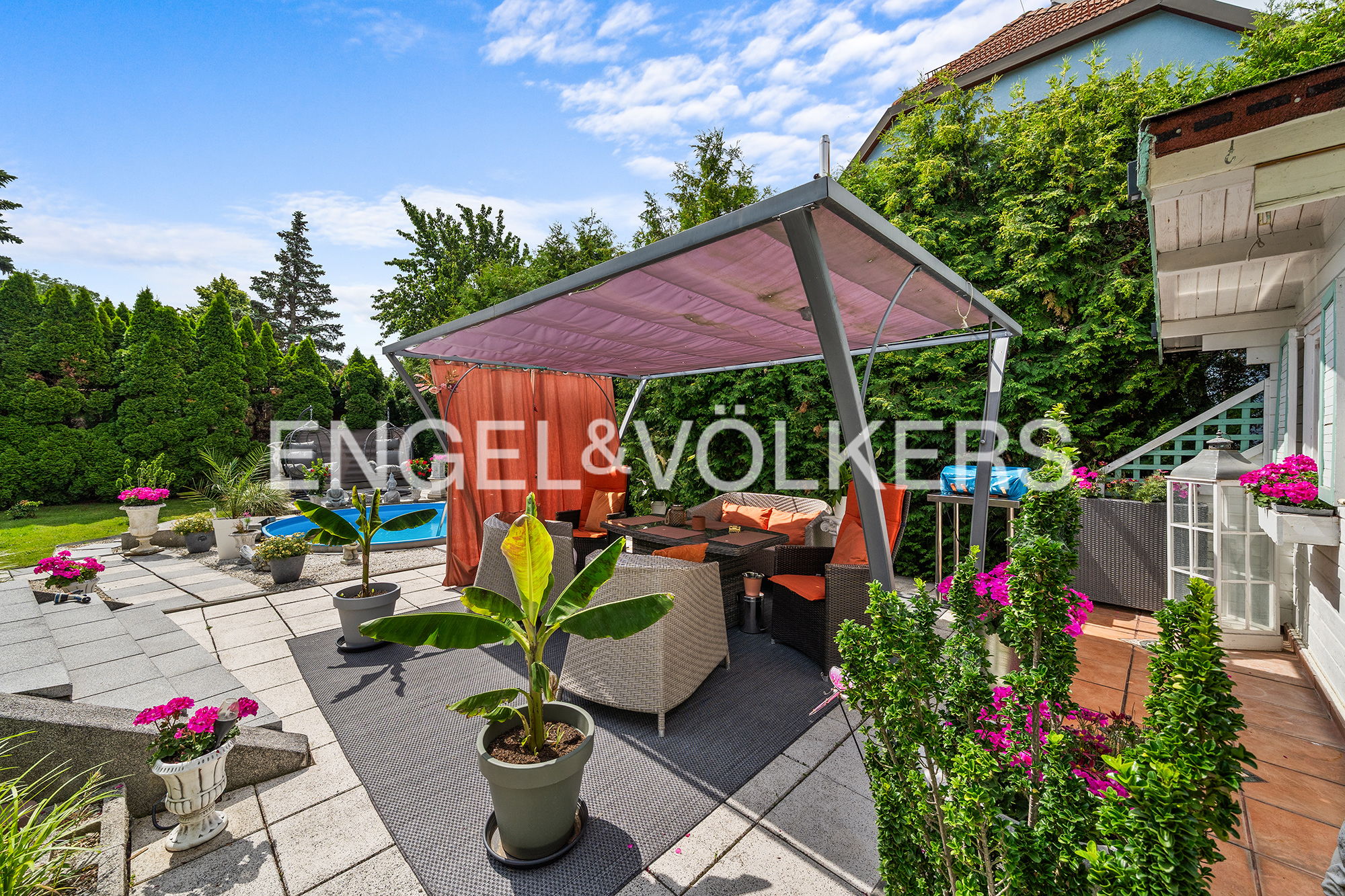 Idyllisches, modernisiertes Einfamilienhaus in ruhiger Siedlungslage