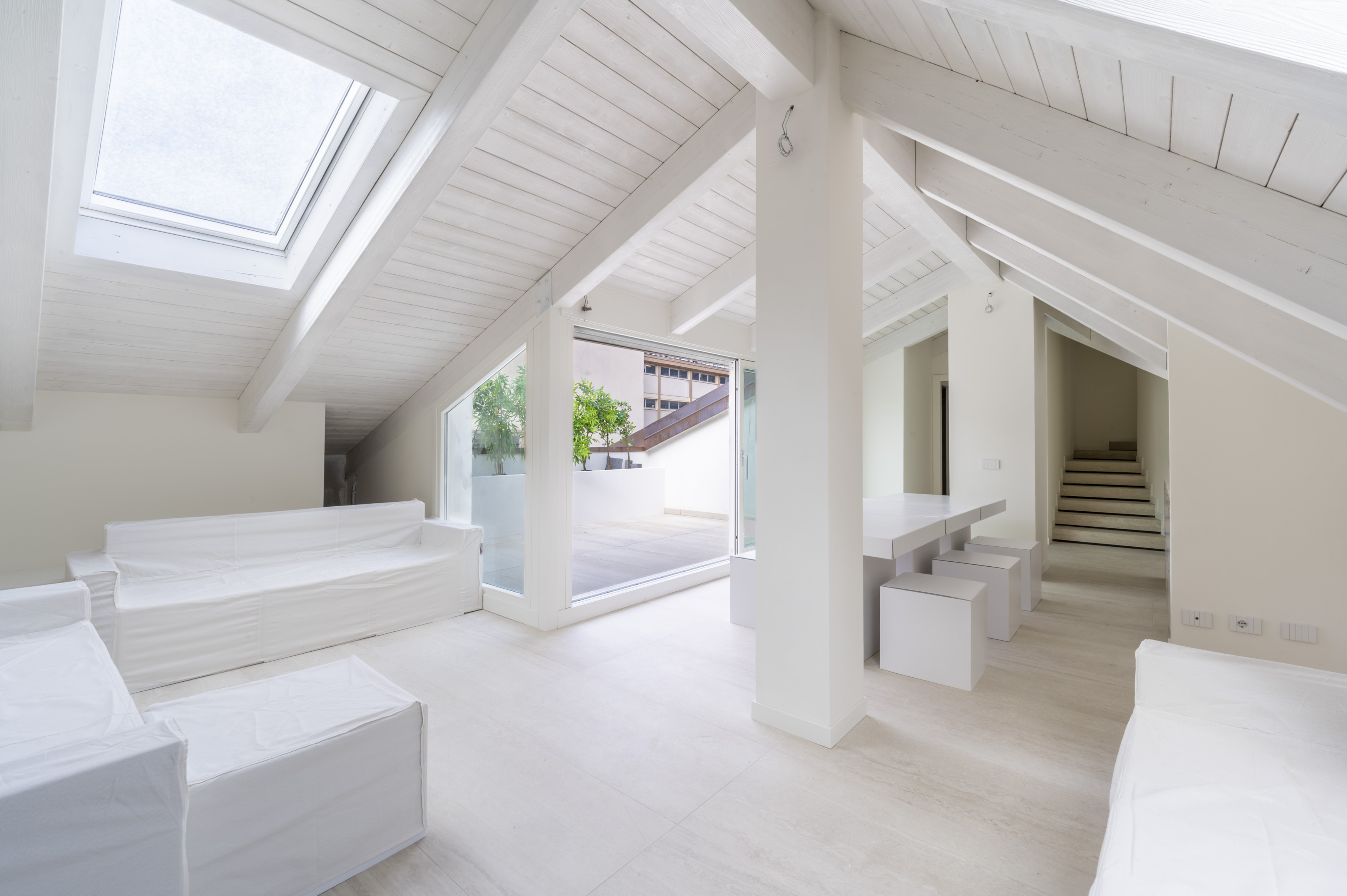 Renoviertes Penthouse-Apartment im Palazzo Diaz in der Stadt Como