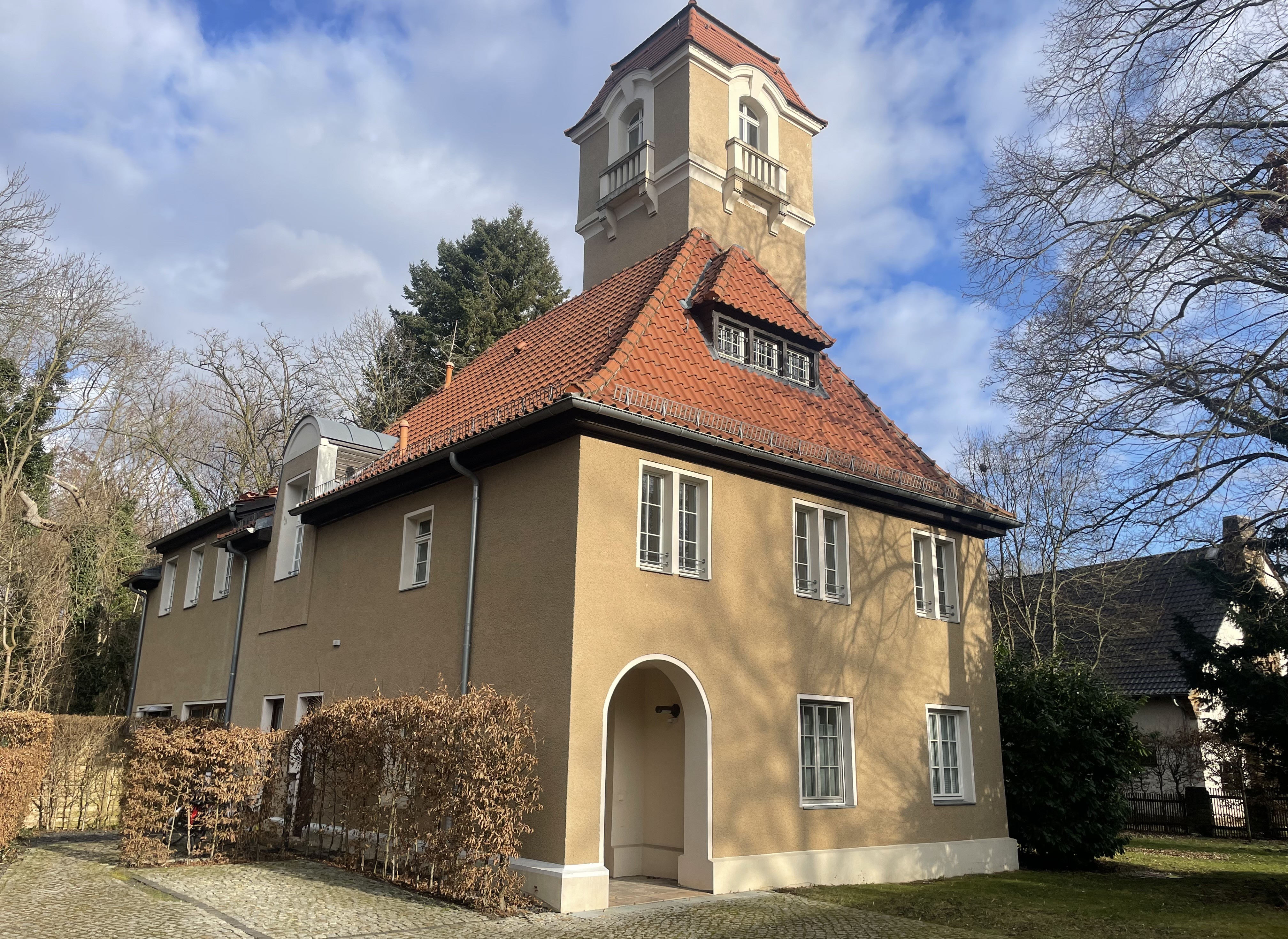 Einzigartige Maisonettewohnung mit Turmzimmer und Sauna in Markleeberg