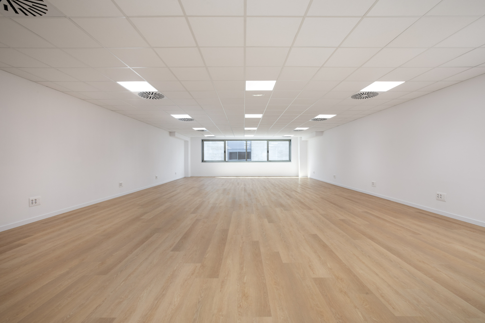 Modern office space in Polígono - first occupancy after comprehensive renovation