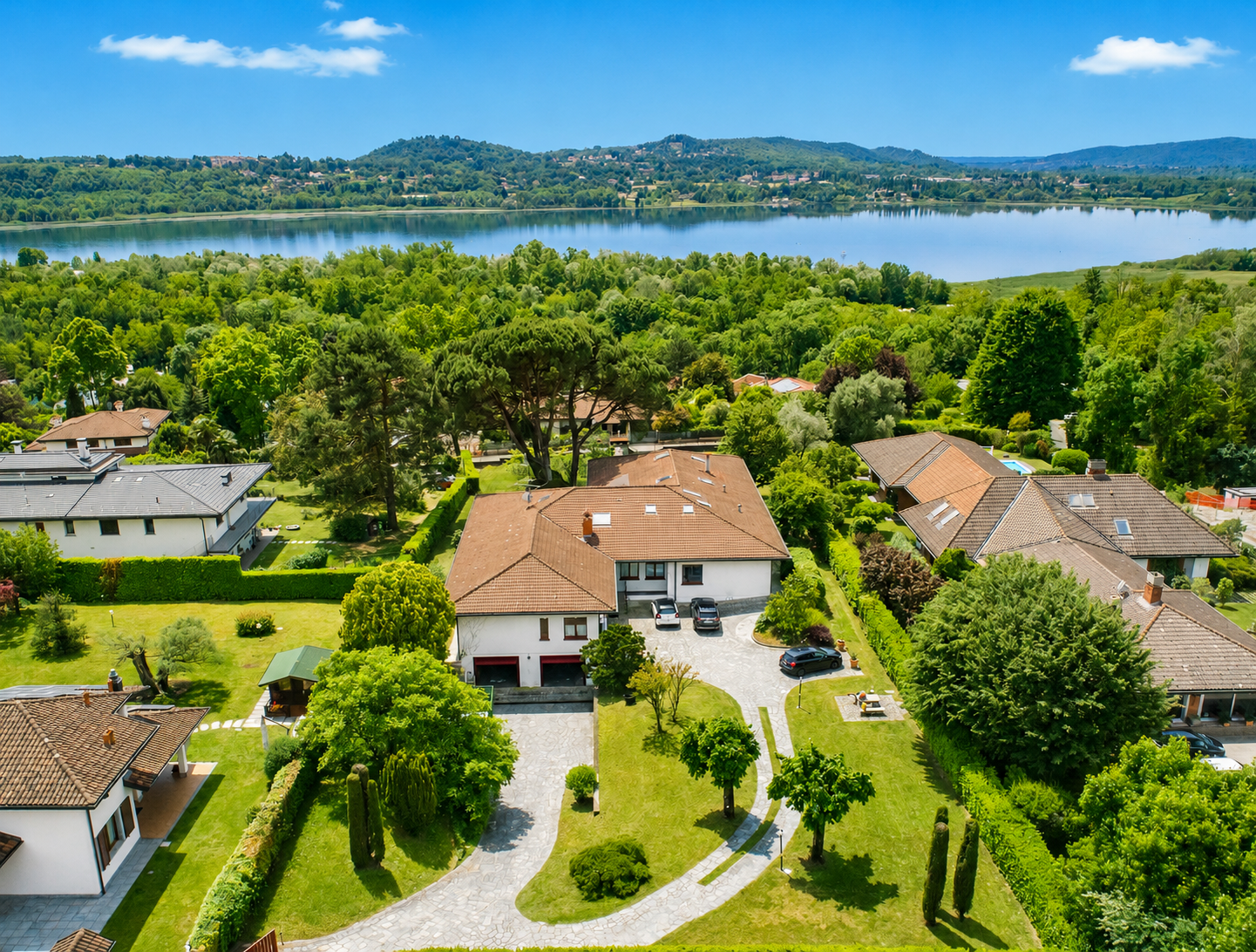 Prestigiosa Villa su un unico livello con vista lago