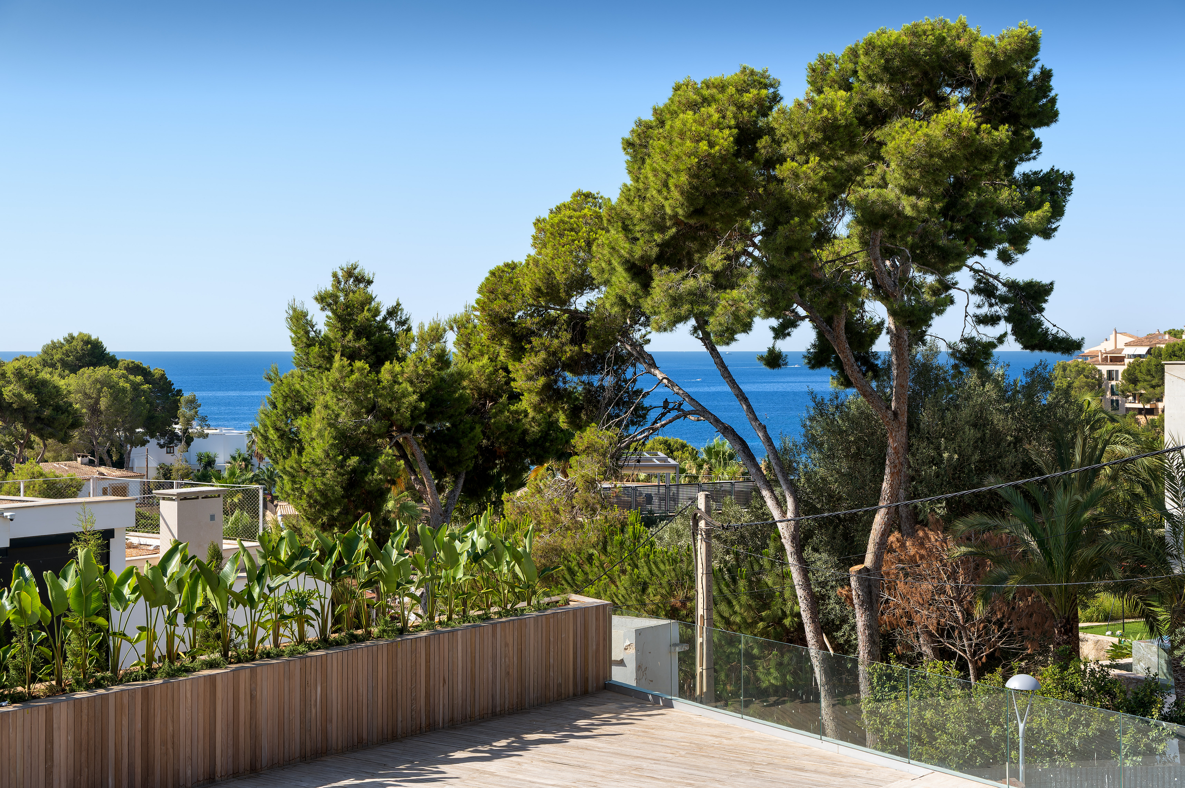 Exclusive newly built apartment with large terrace and private pool