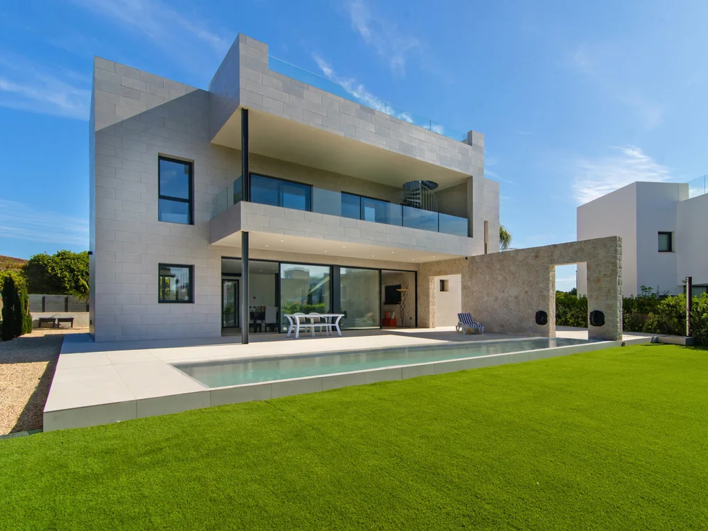 Modern new built villa with sea views in Puig de Ros