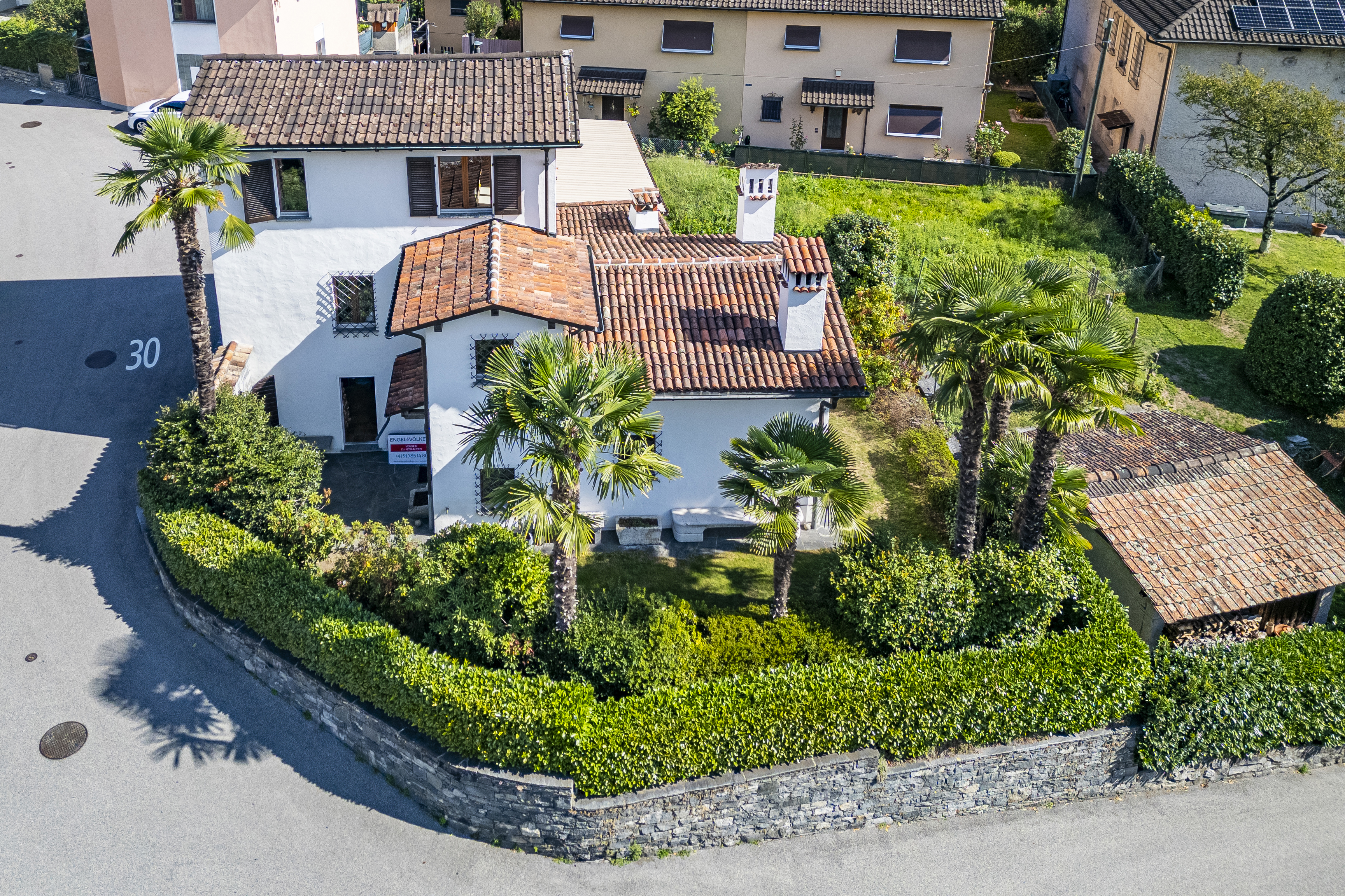 Ticino charm with castle wood (33)