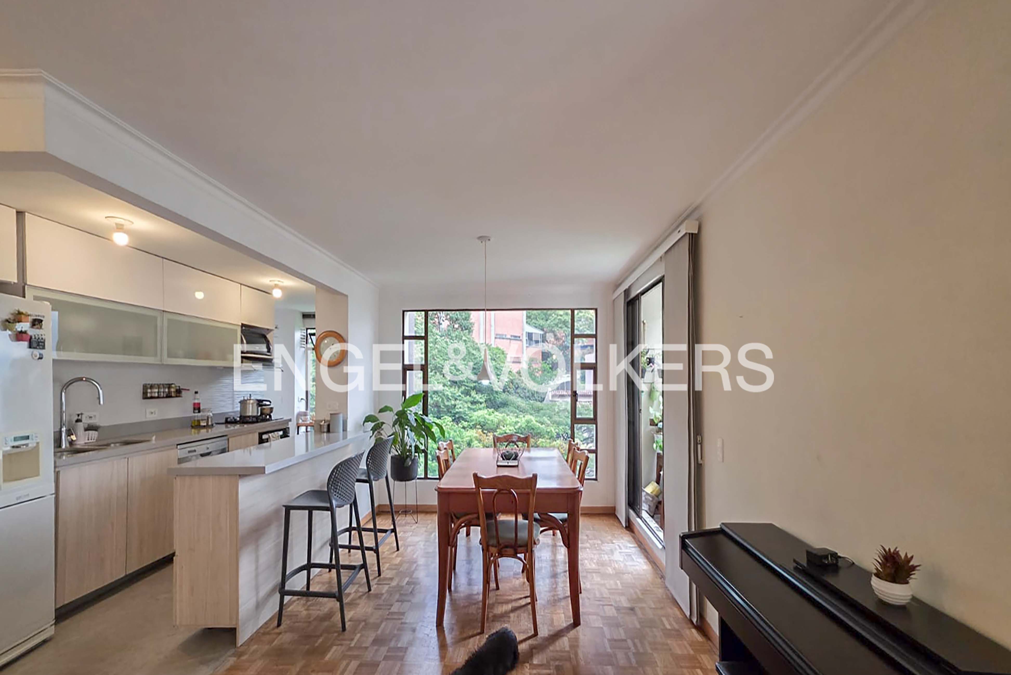 Apartamento con clubhouse para arriendo en Castropol, El Poblado