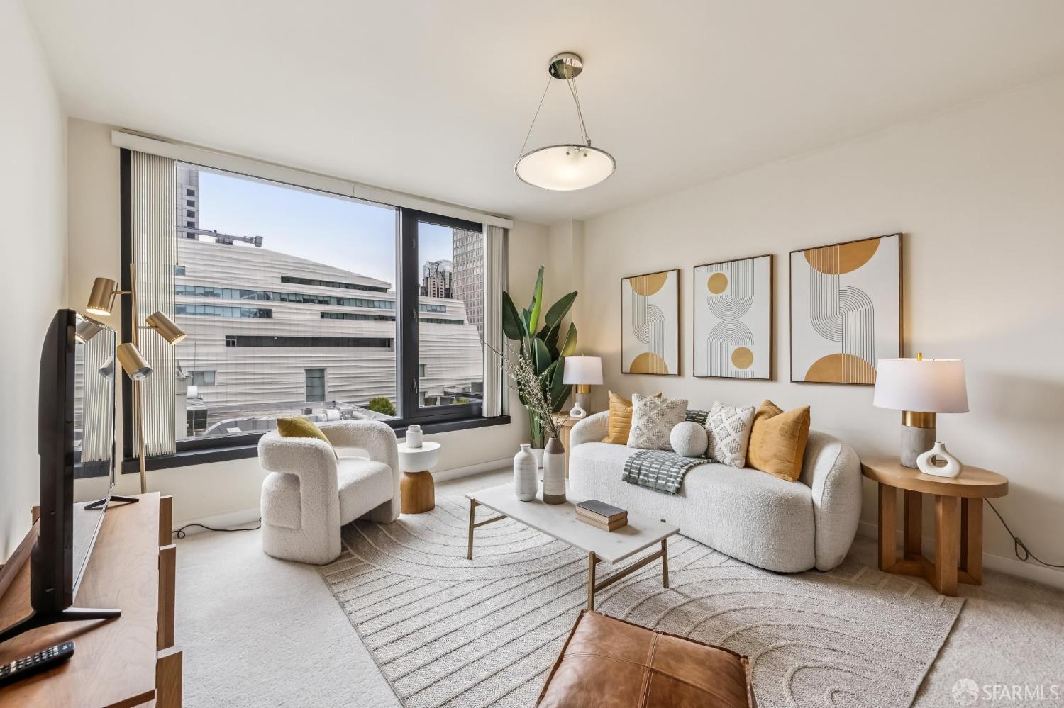 Panoramic City Views and Modern Elegance