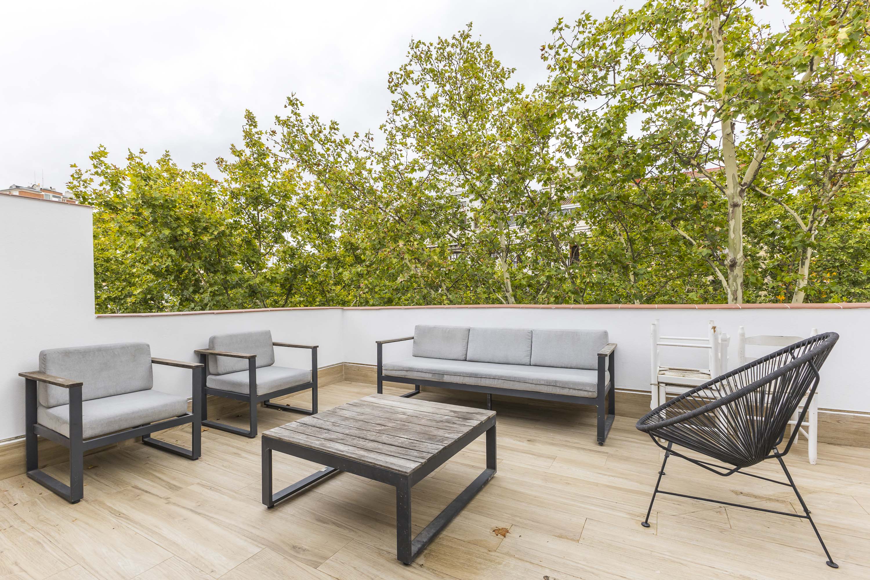 Spectacular furnished penthouse for rent in Argüelles