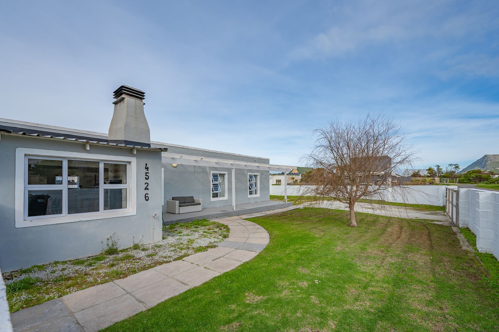 Lovely Family Home only 300m from Grootvlei