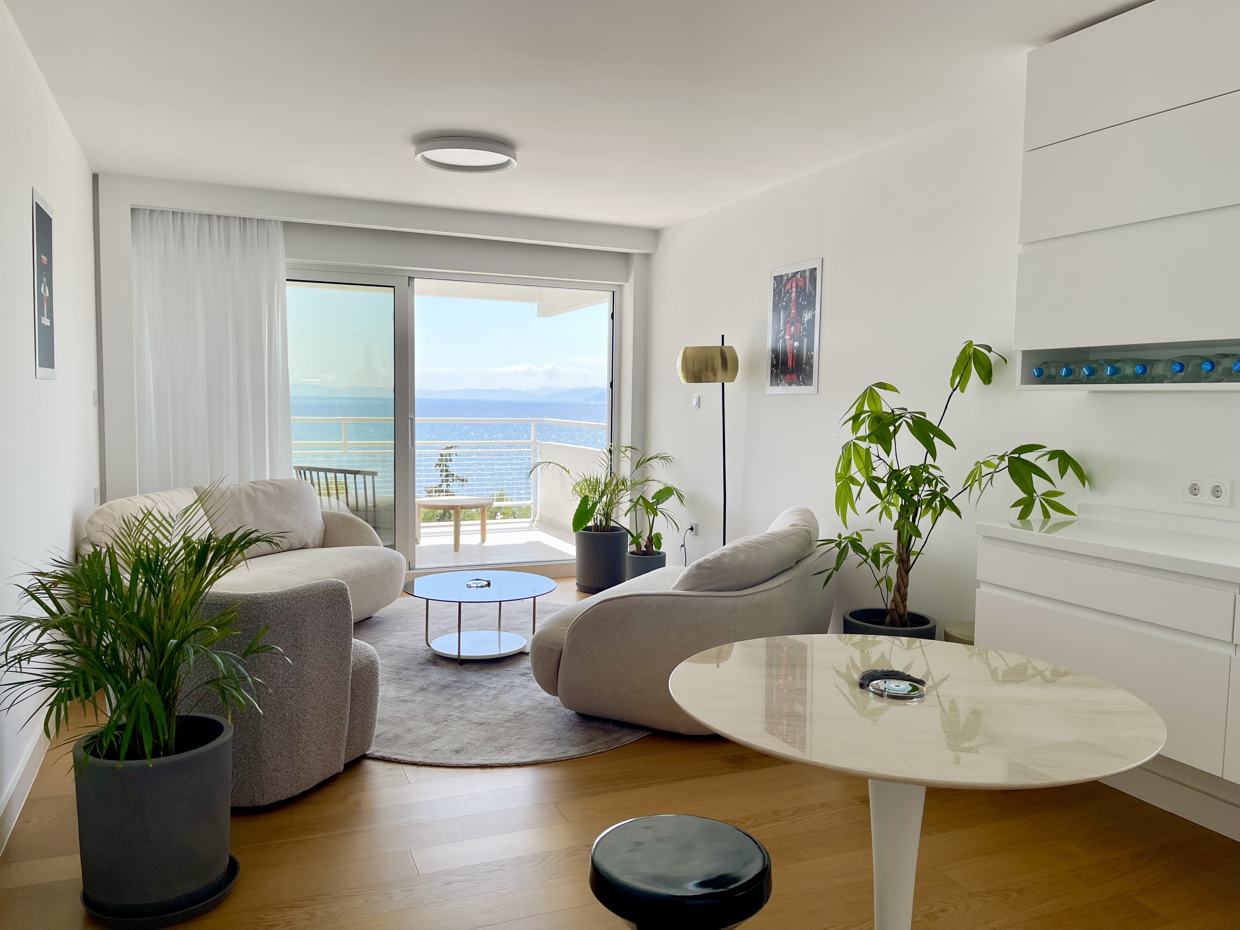 Modern beachfront apartment with residents’ pool