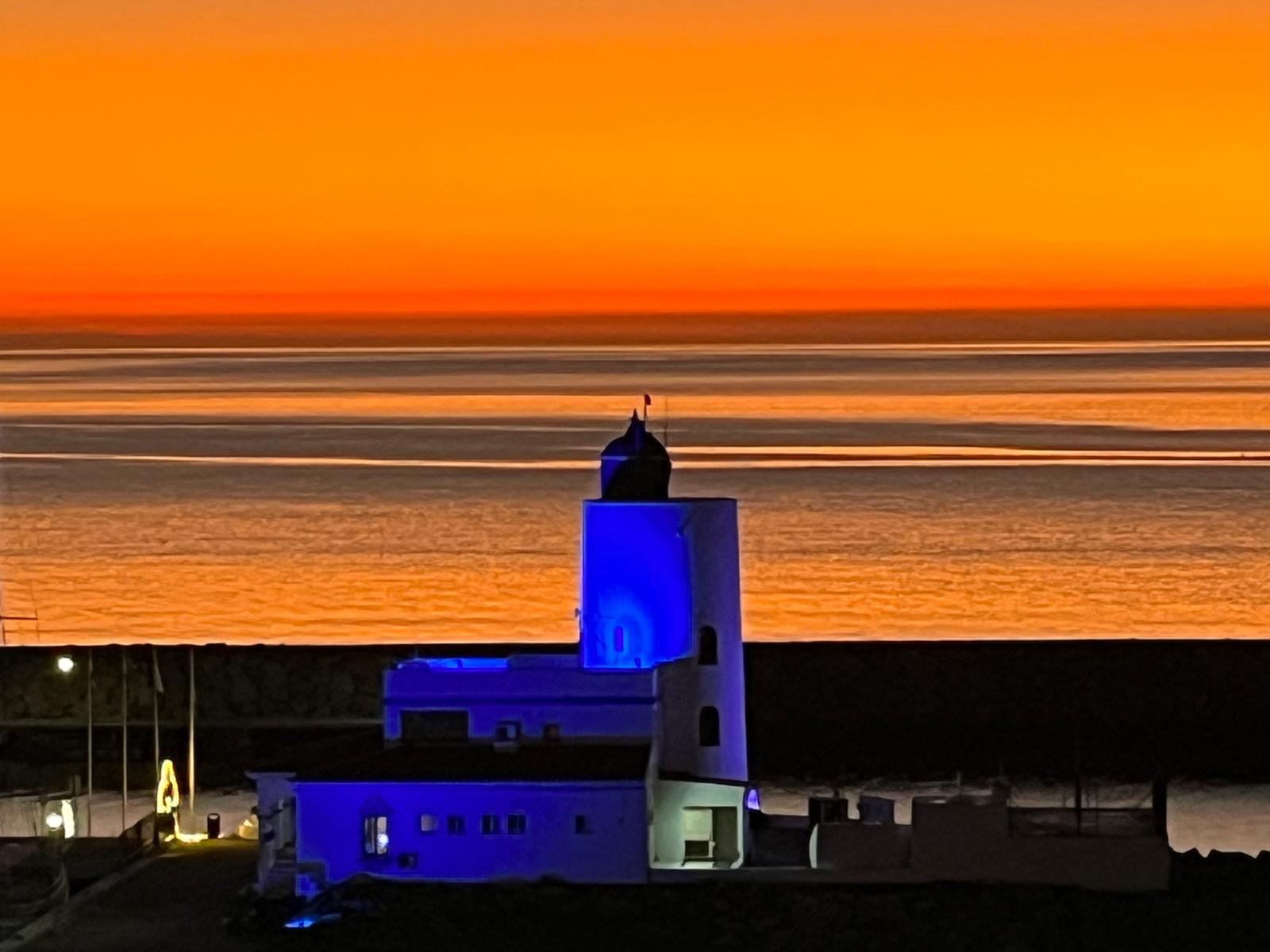 Exclusive duplex penthouse on the beachfront in Puerto de La Duquesa, Manilva