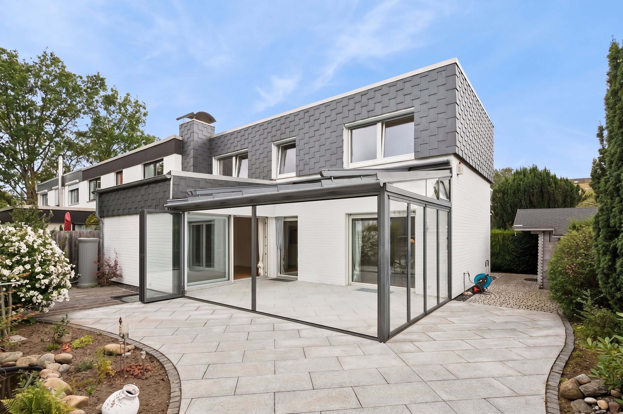 Easy-Living : Reihenendhaus in begehrter Lage mit Wintergarten und Garage