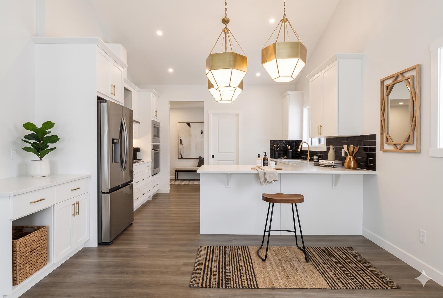 Lake & Golf Community | Resort-Style Living