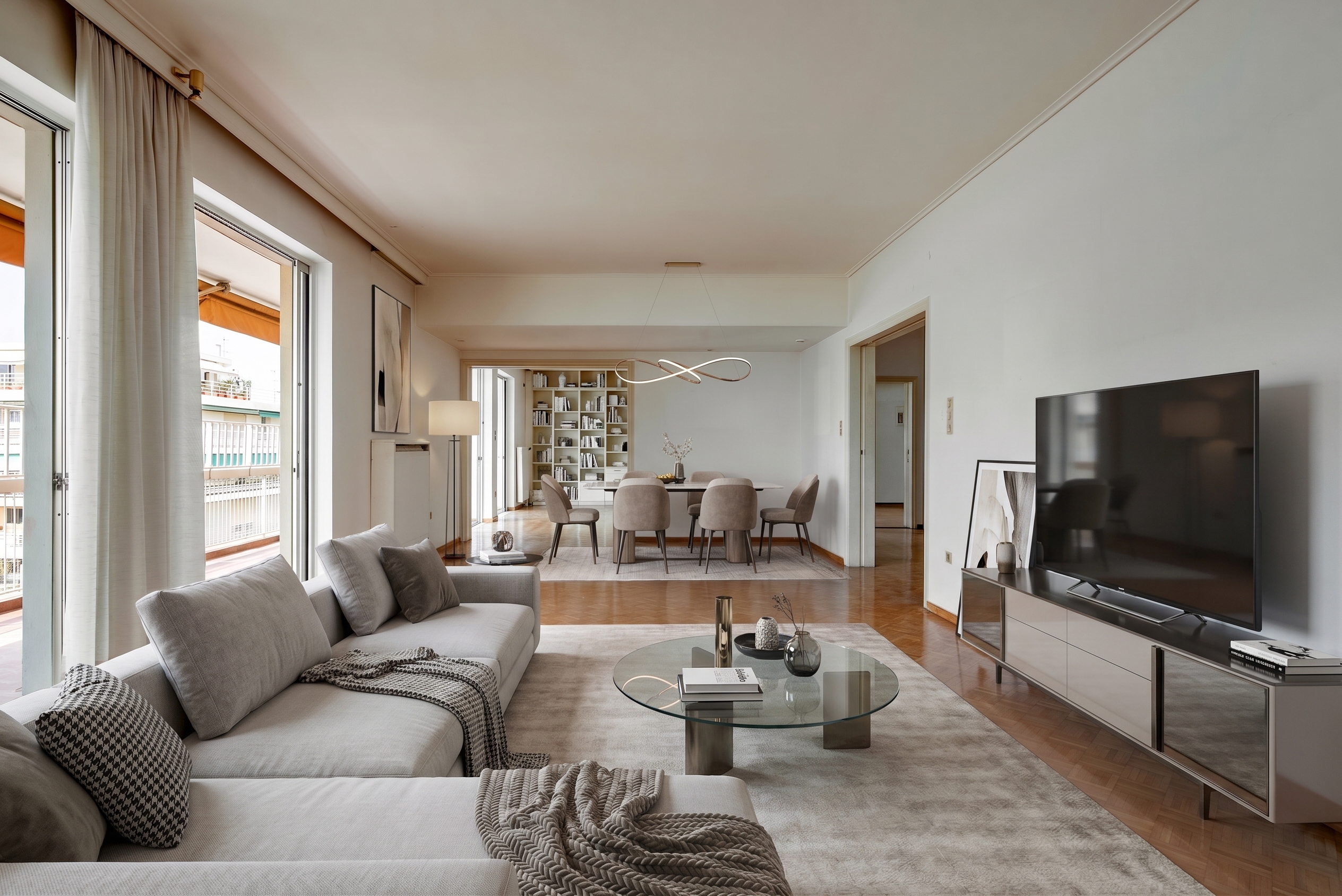 Spacious 202 sq.m. apartment with sea view