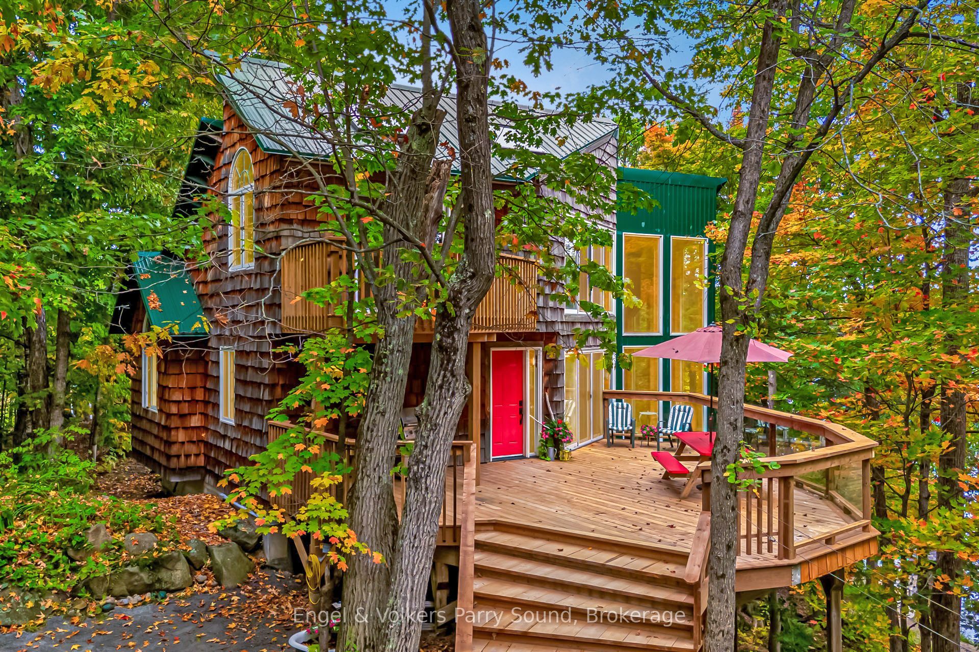 Four Season Cottage On Tait's Island