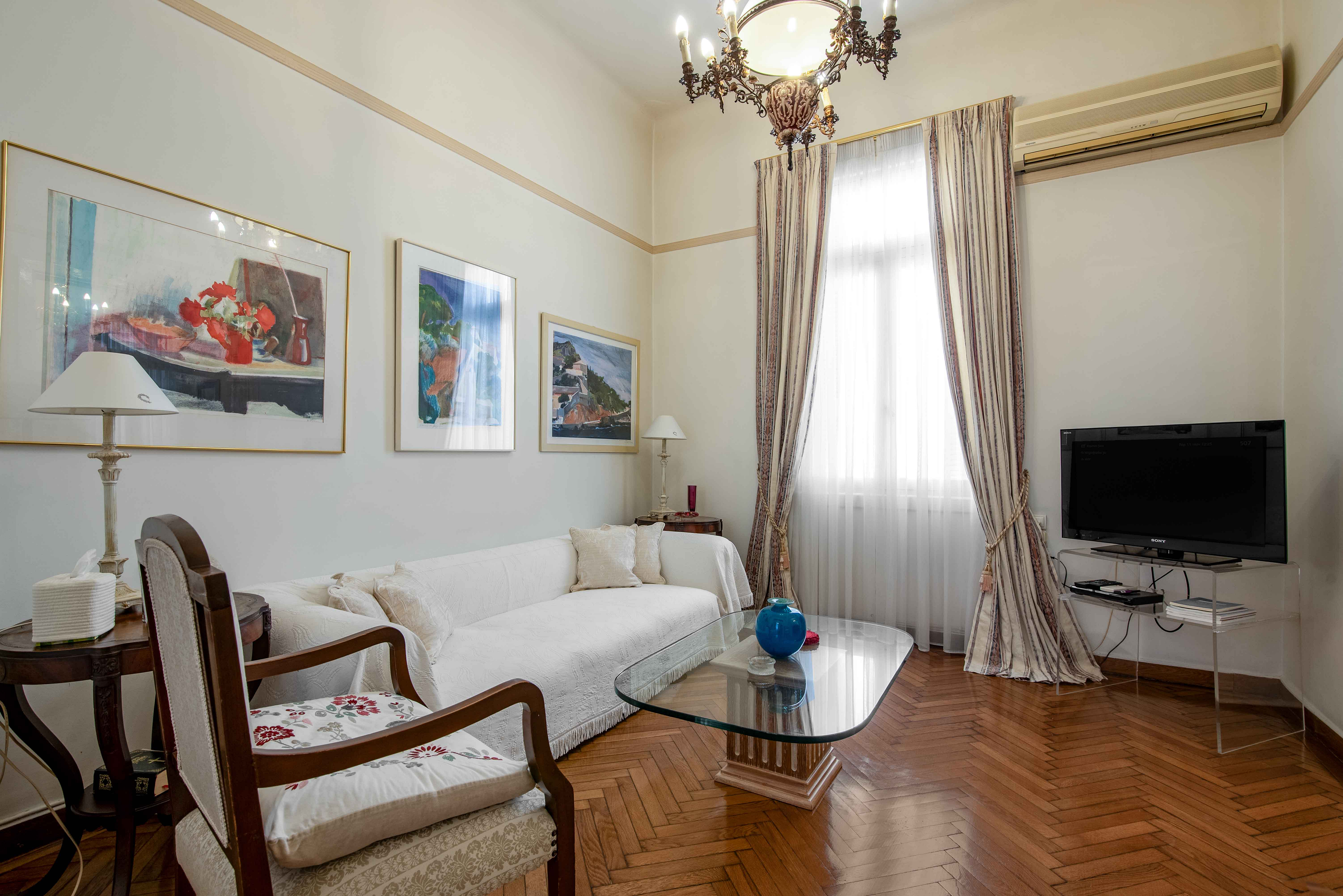 Luxury 133 sq.m. apartment in prime location