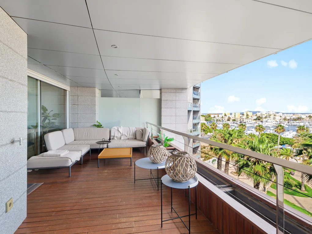 Luxuswohnung mit Meerblick-Terrasse in Portixol