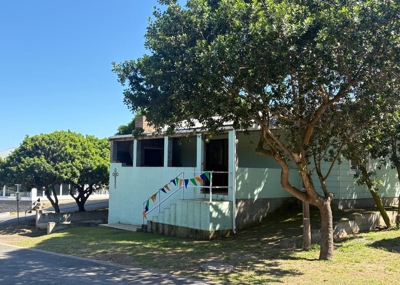 Your Hartenbos Holiday Starts Here: 3-Bed Holiday Haven