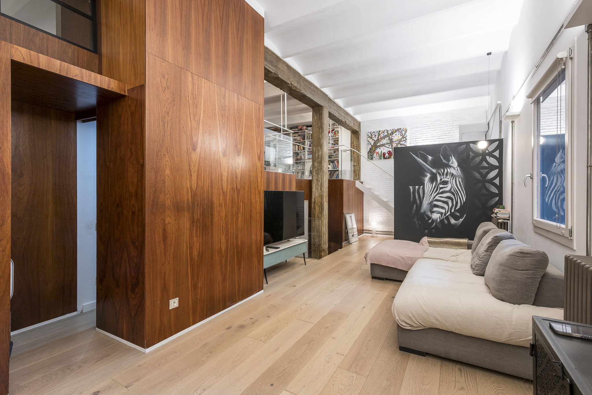 Elegant renovated apartment with excellent urban connections in Sant Andreu, Barcelona