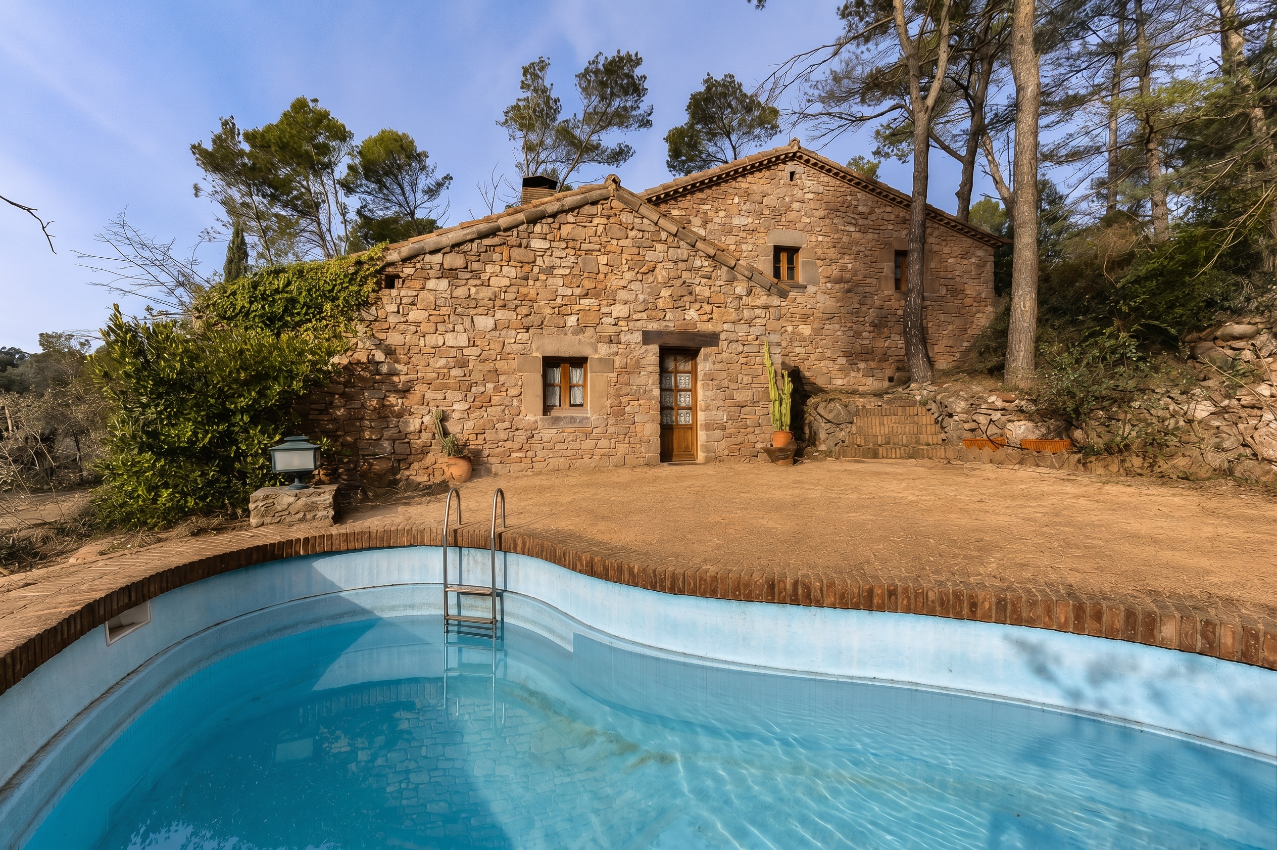 Charming stone house with lots of charm
