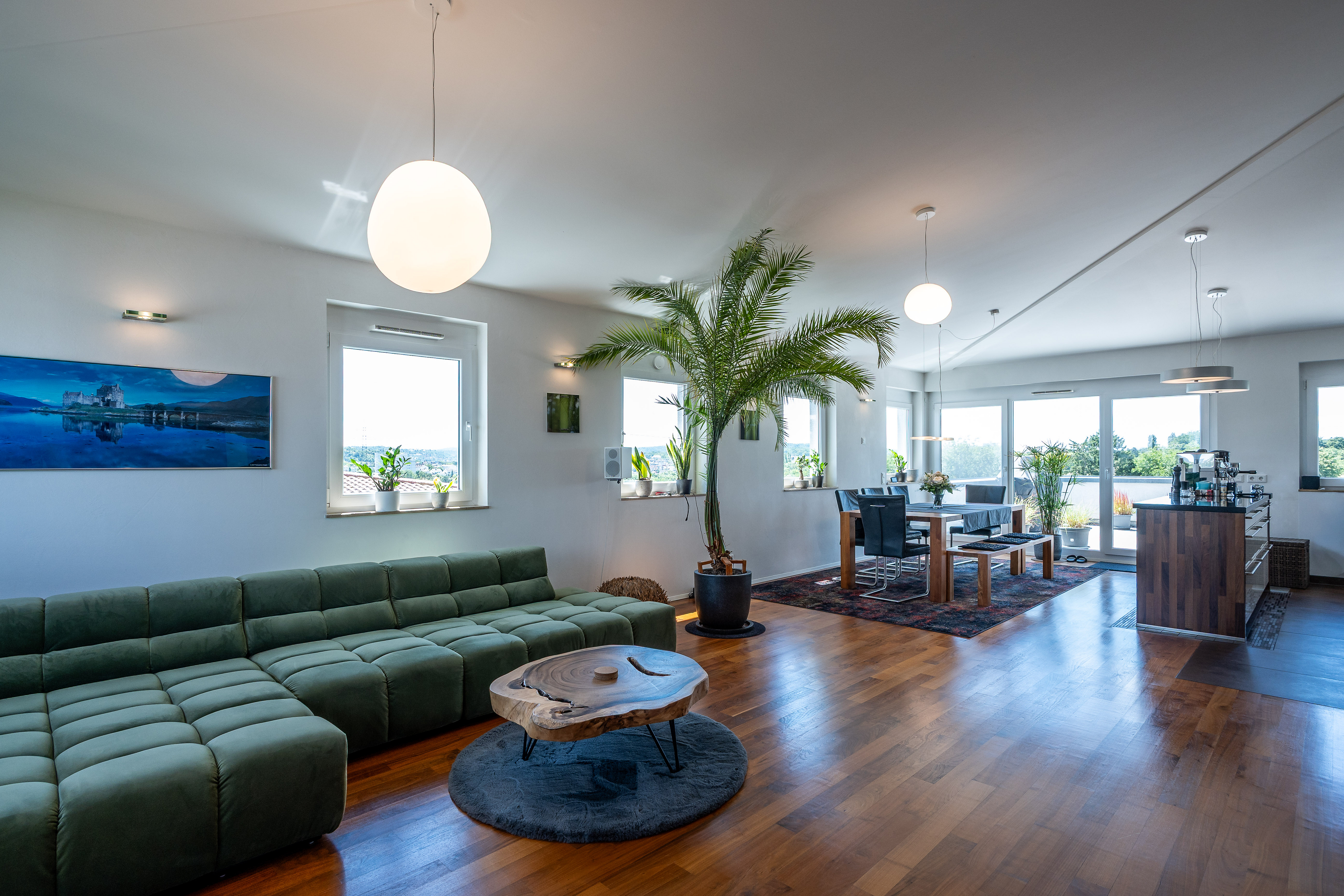 Hochwertige Penthouse-Wohnung mit Ausblick über Zazenhausen!