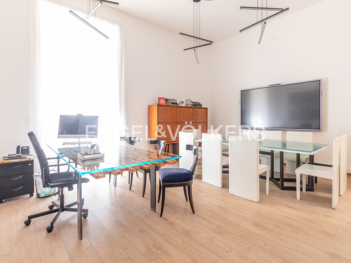 Spacious apartment on Via del Tritone