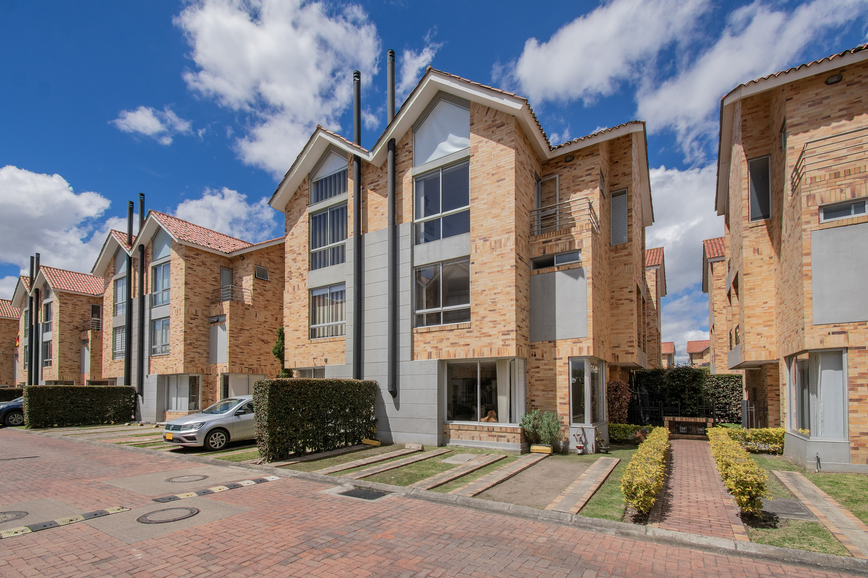 Casa para venta en conjunto cerrado en Chía