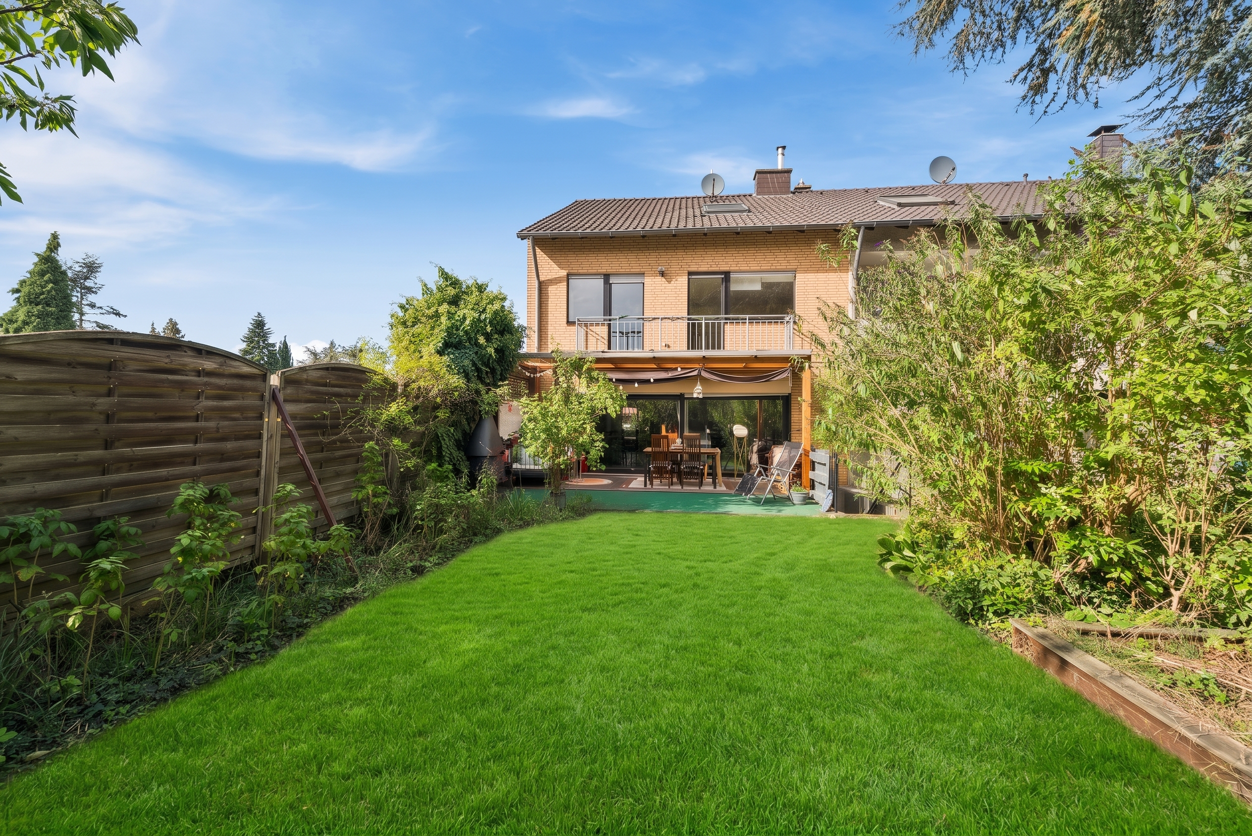 A home for your family – cozy end-of-terrace house in a sought-after location between Cologne and Bonn [AI-modified]