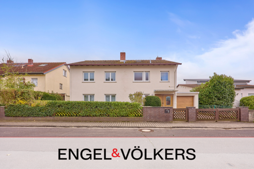 Familienhaus/Mehrgenerationenwohnen mit weitläufigem Garten & toller Verkehrsanbindung