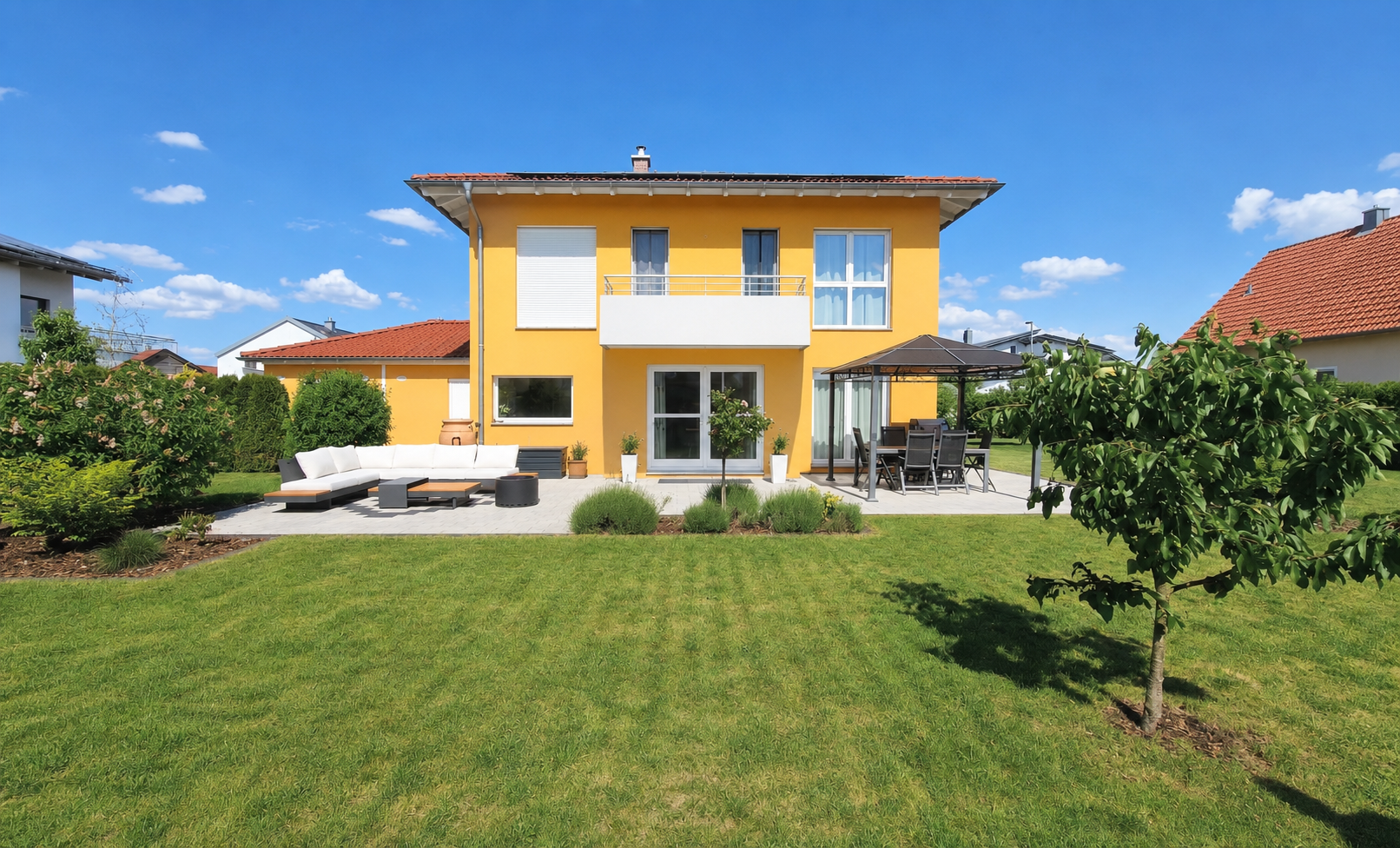 Modernes Traumhaus mit großem Garten