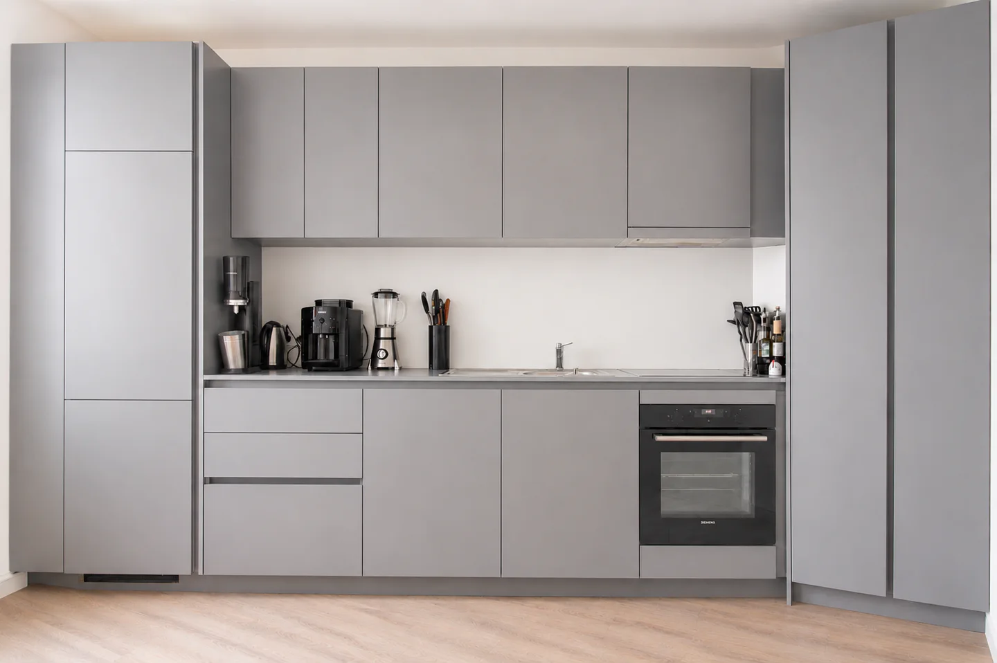 **VERMIETET**Helle 3,5-Zimmer-Wohnung mit Einbauküche in zentraler Lage von Neustadt! - Photo 5
