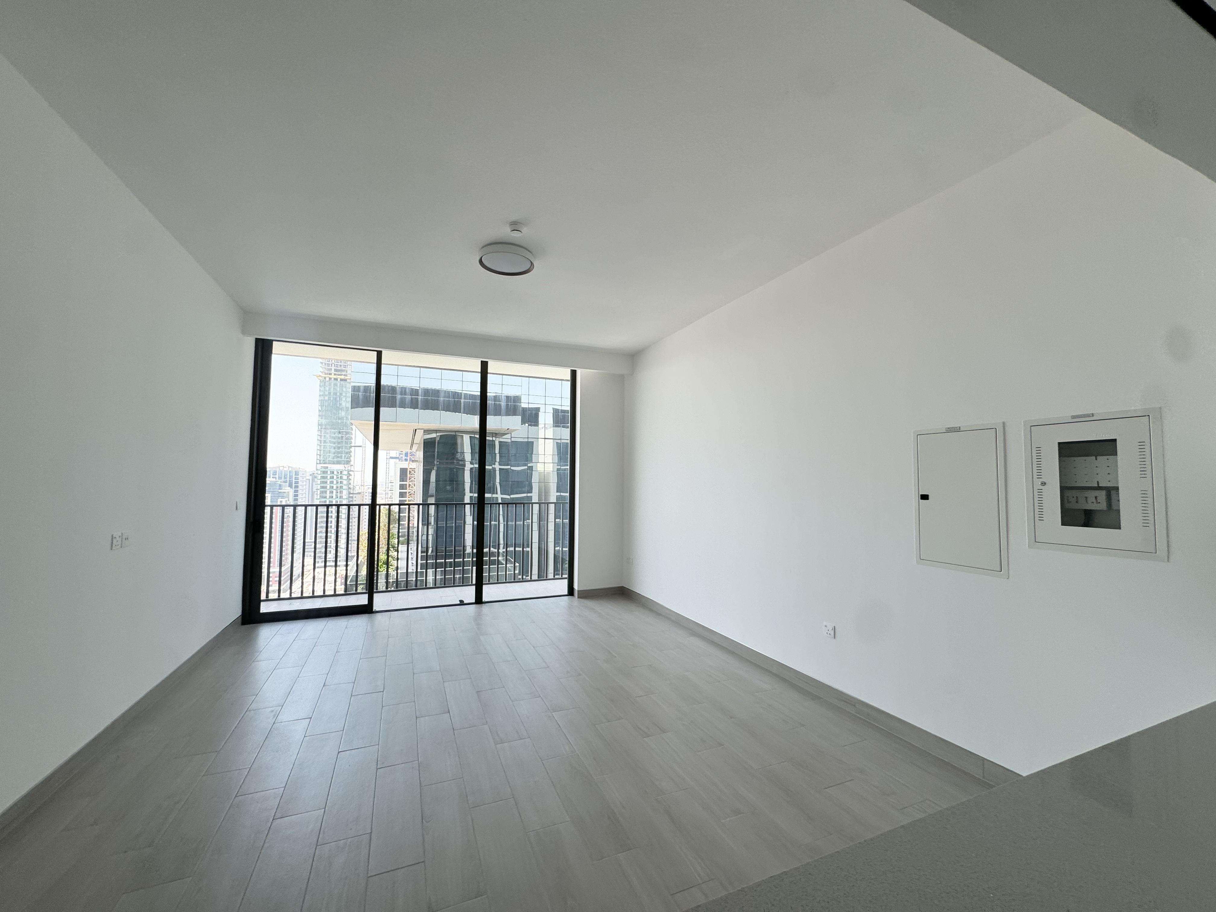 Unfurnished  |  High  Floor  |  Upgraded