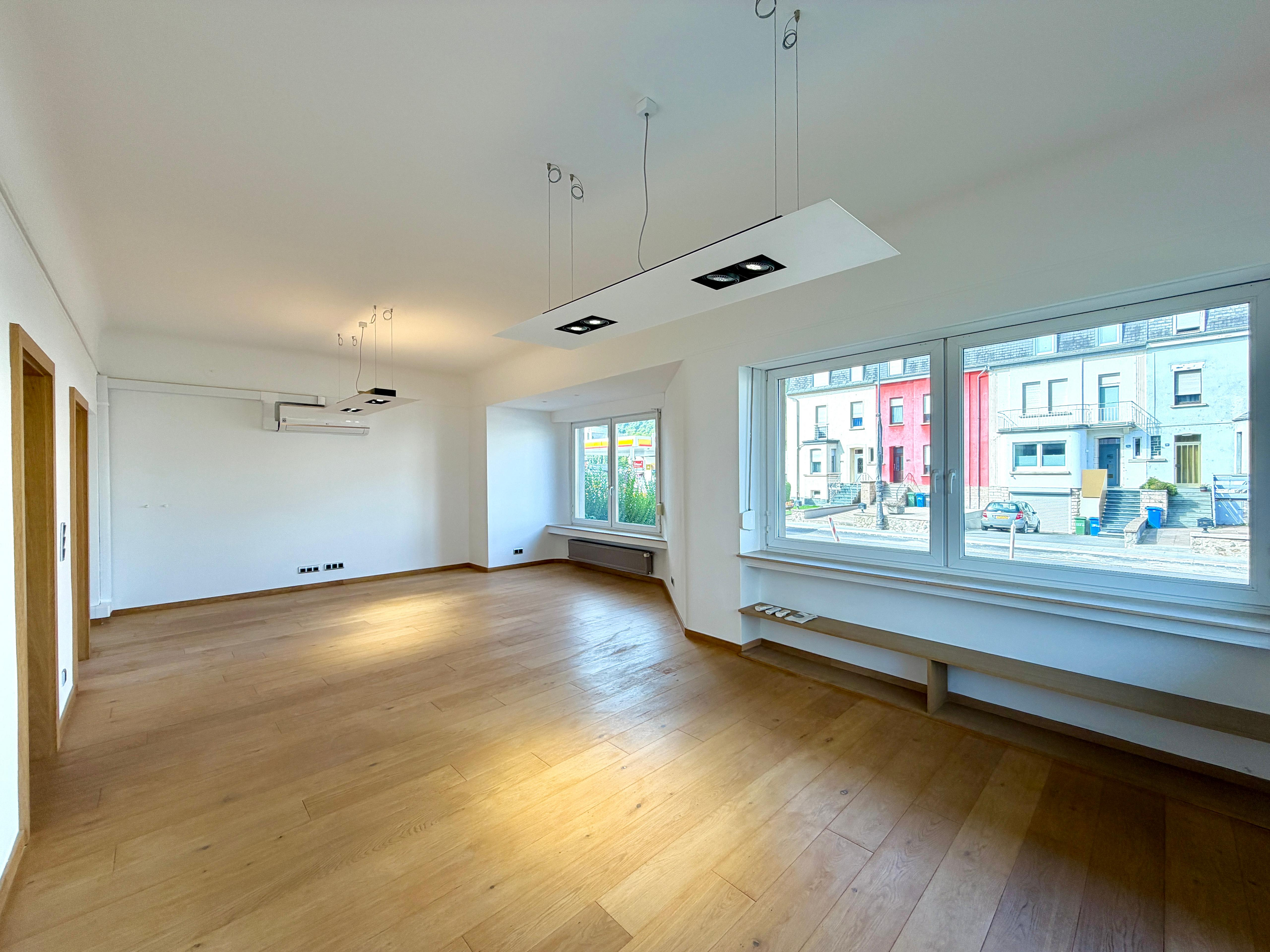 Professional space of approx. 150 m² over two floors in Luxembourg-Beggen
