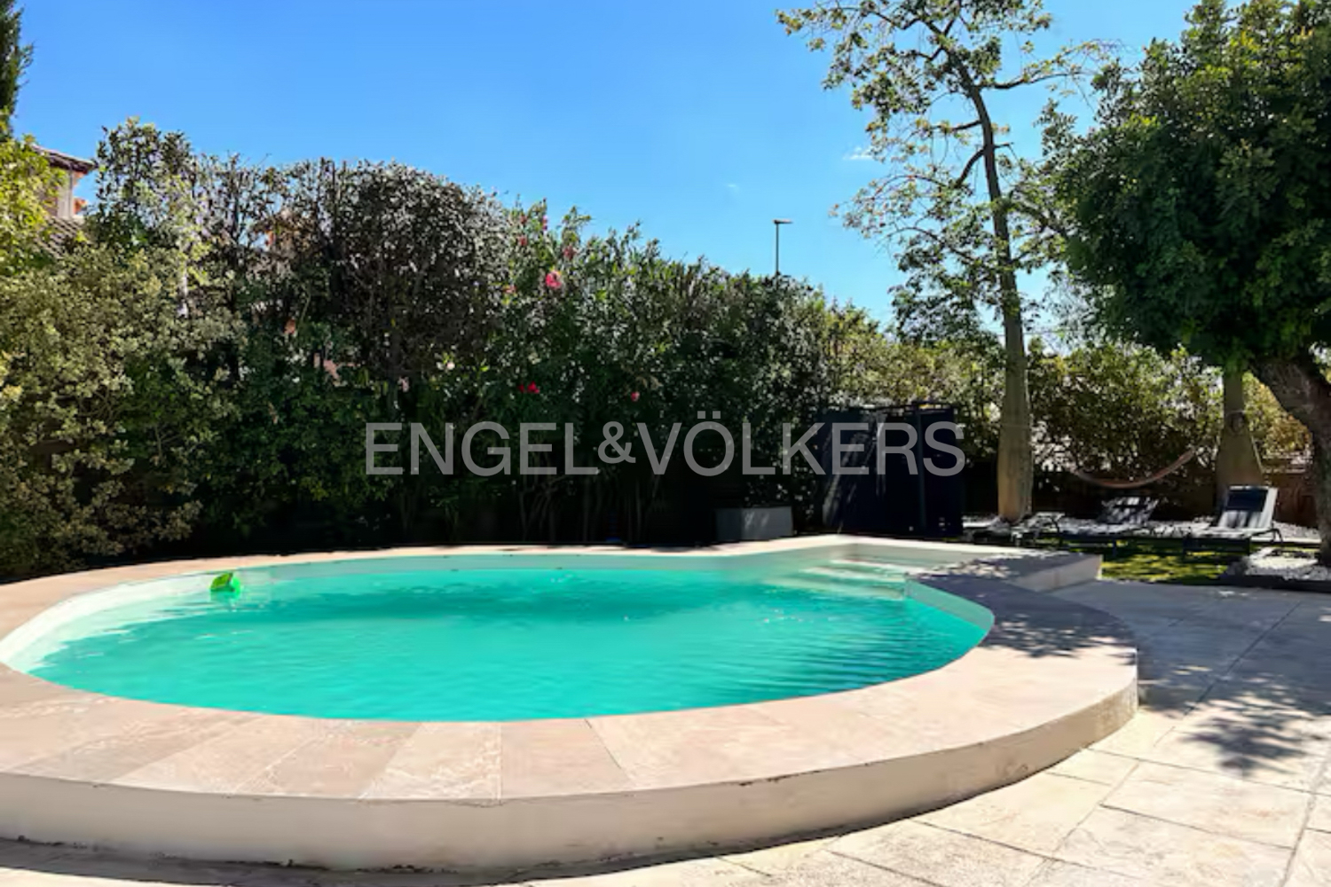 Cosy villa for short and long stays in Pobla de Vallbona