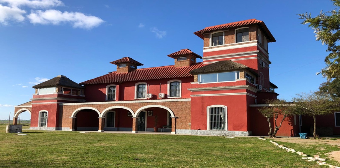 Excelente campo ganadero de 675 hectáreas con ubicación estratégica en Florida