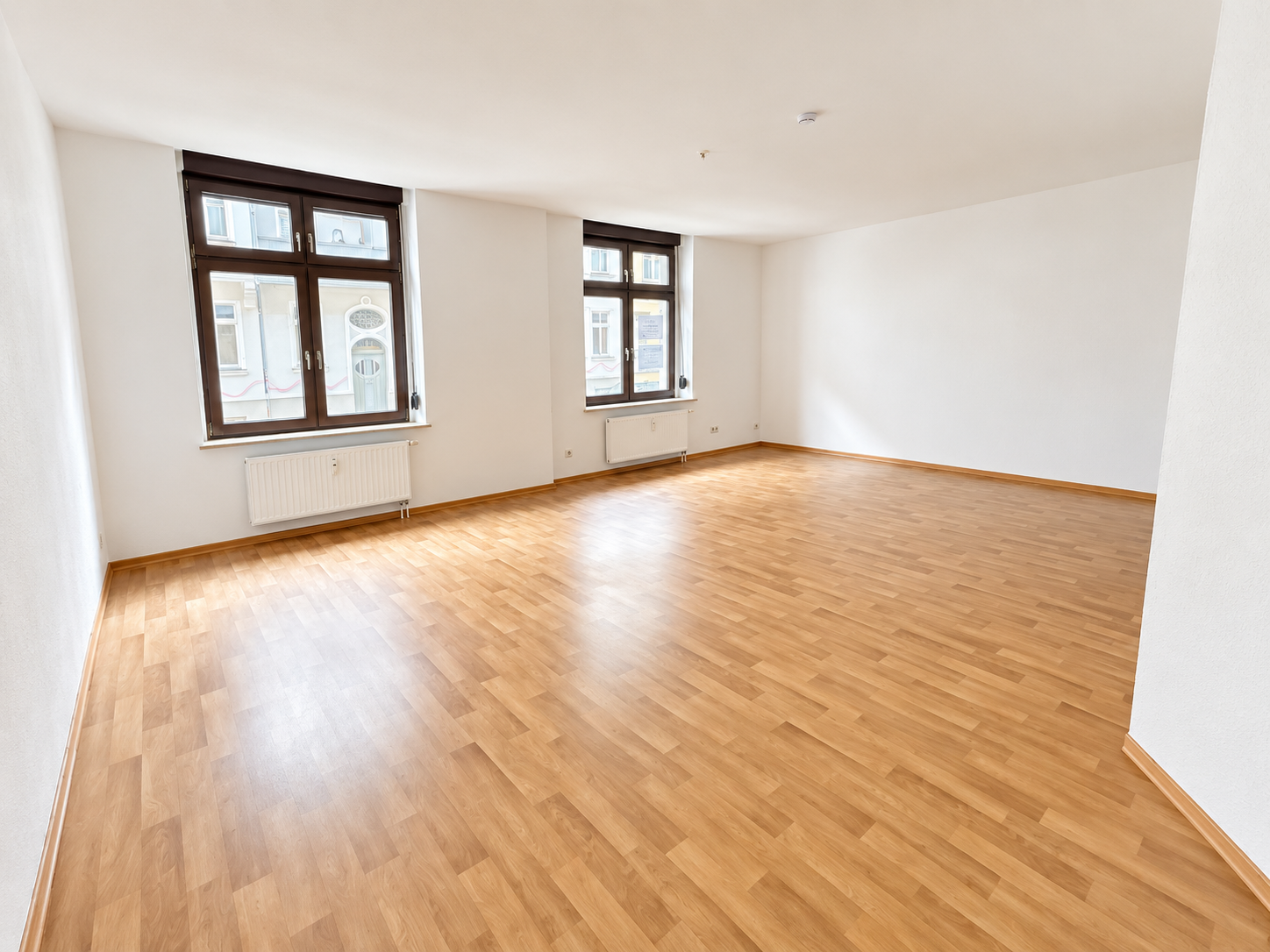 Attraktive 3-Zimmer-Erdgeschosswohnung mit Balkon und großem Kellerabteil in Stadtfeld-Ost