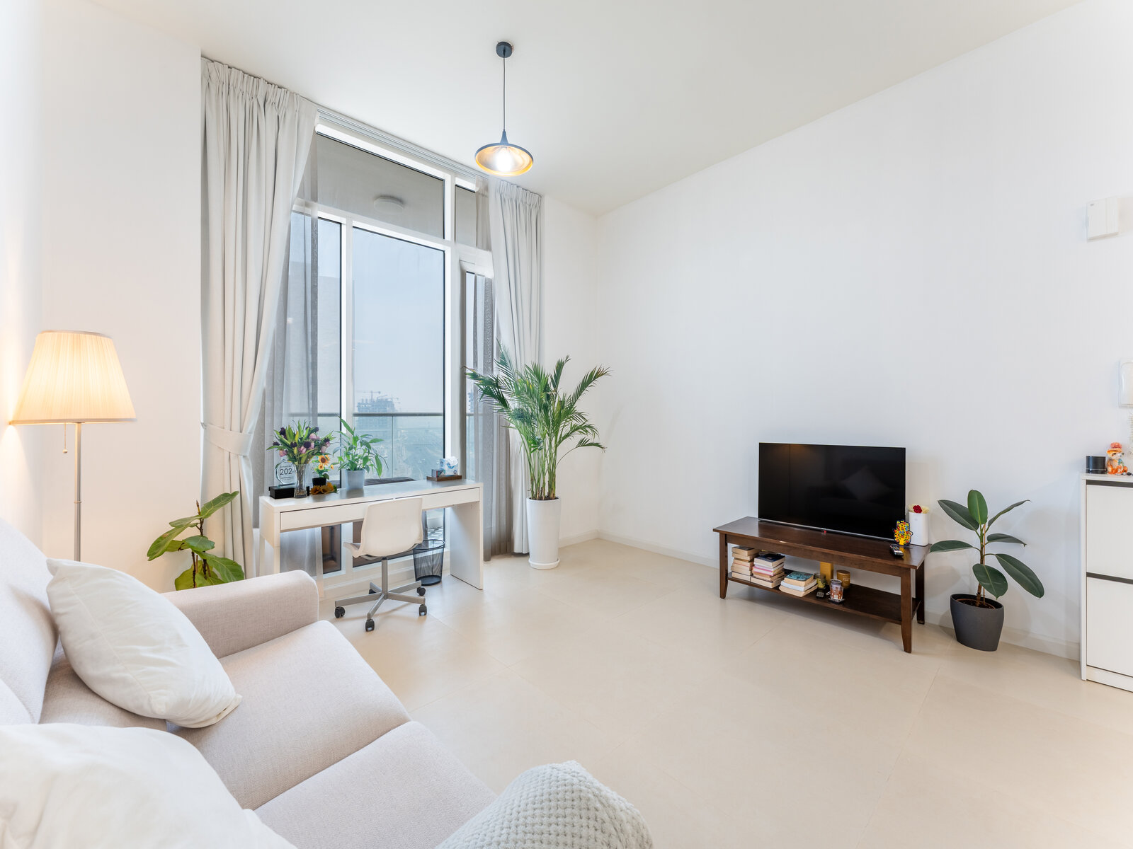 Exclusive | Skyline View | Vacant Sept
