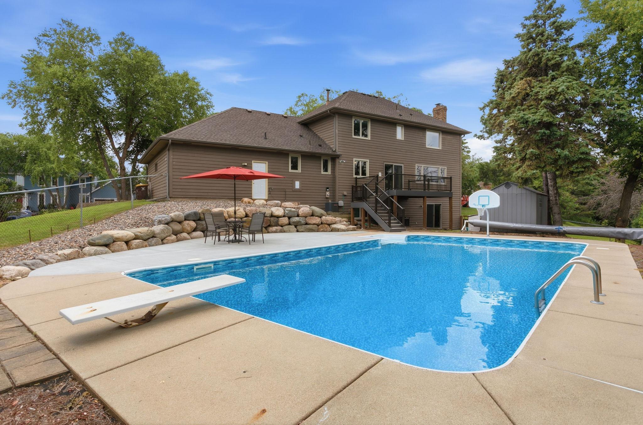 4-Bed Eagan Home on Cul-de-Sac with In-Ground Pool
