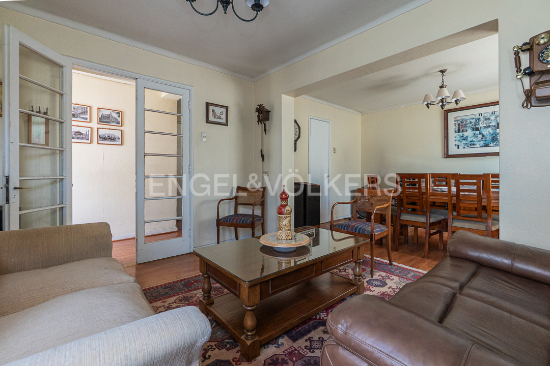 Casa 4D 2B en sector Diego de Almagro, Ñuñoa · 118 m2 construidos