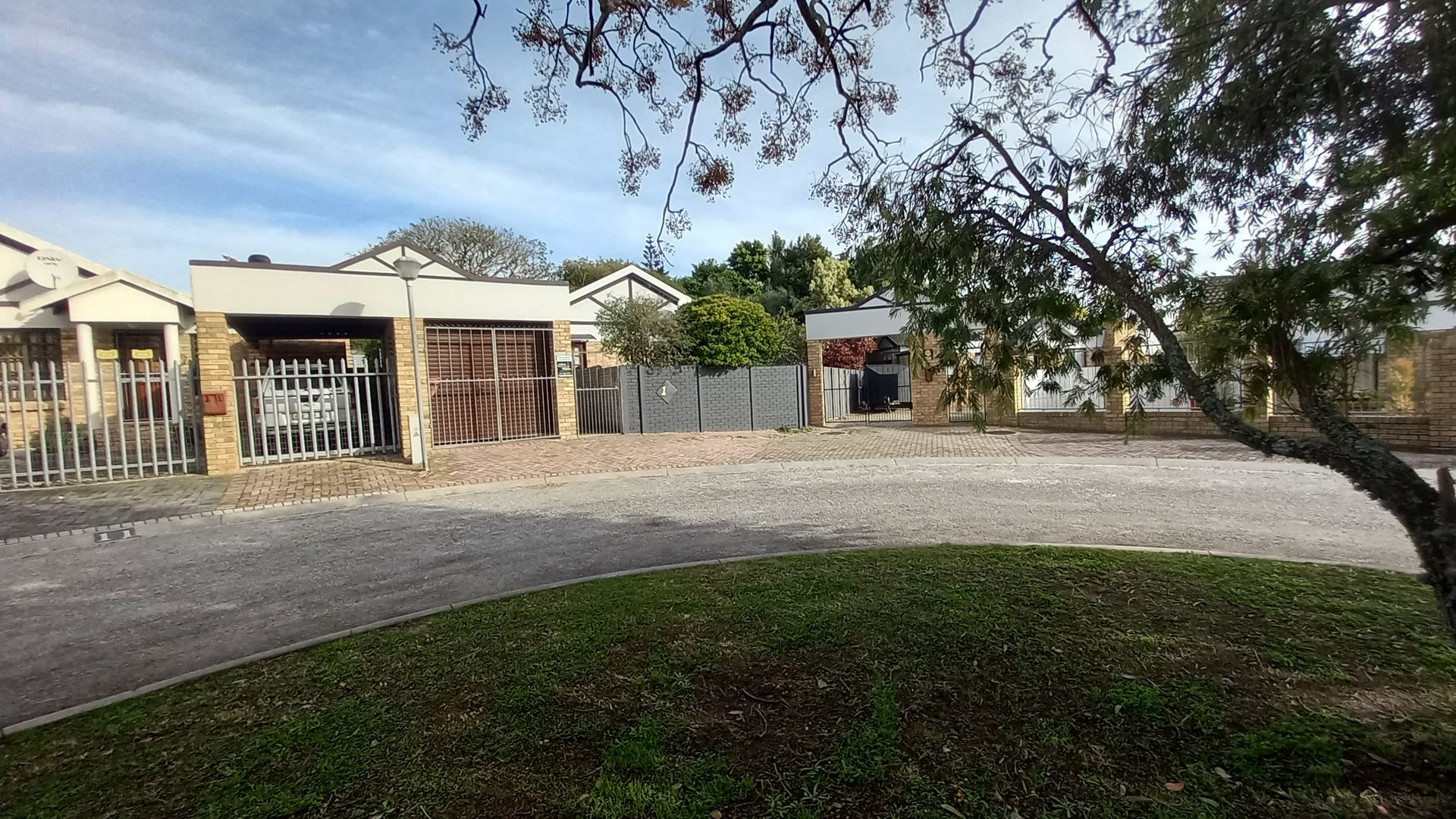 Comfortable, Pet Friendly Living in the Heart of Miramar