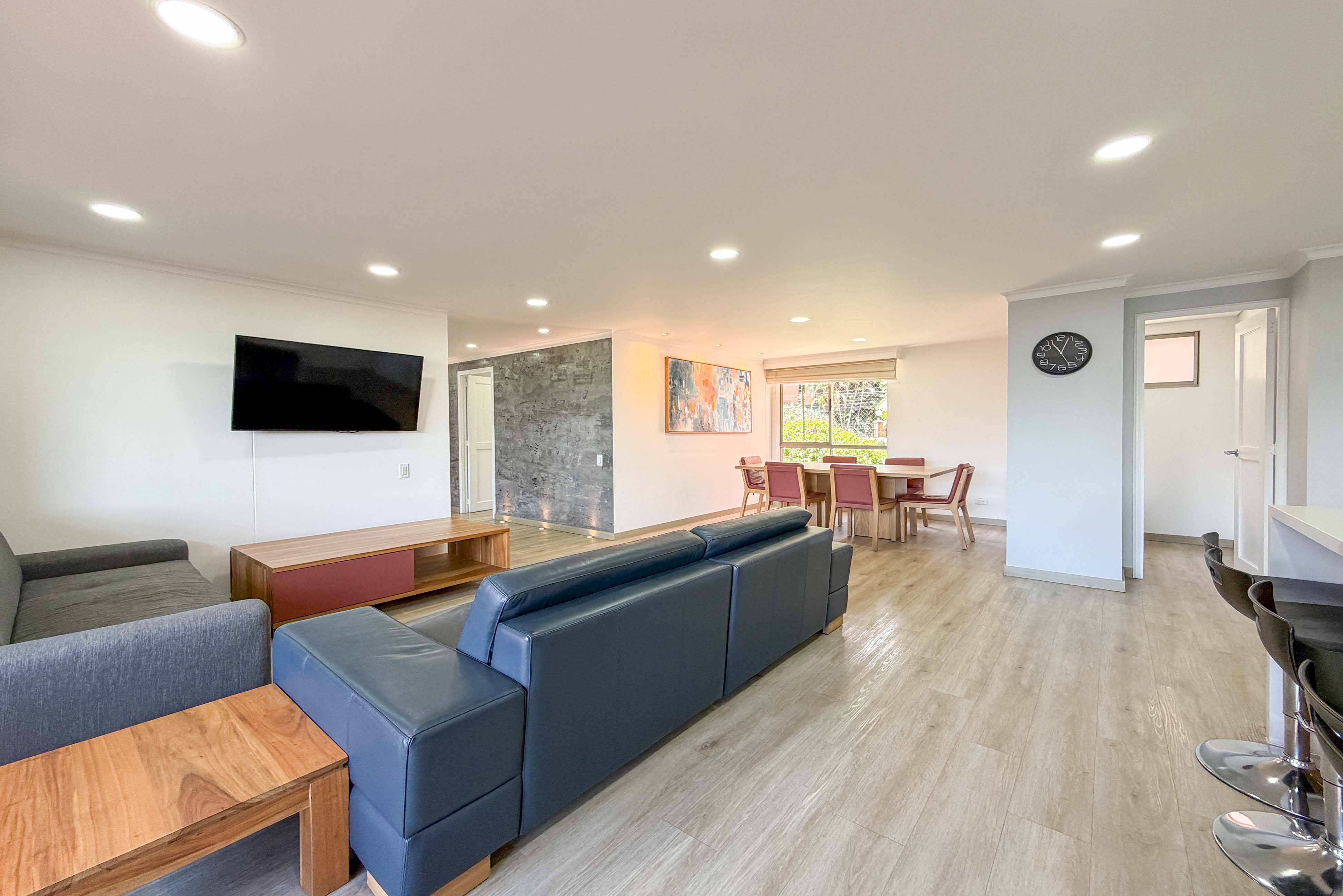 Apartamento con balcón para venta en El Tesoro, El Poblado