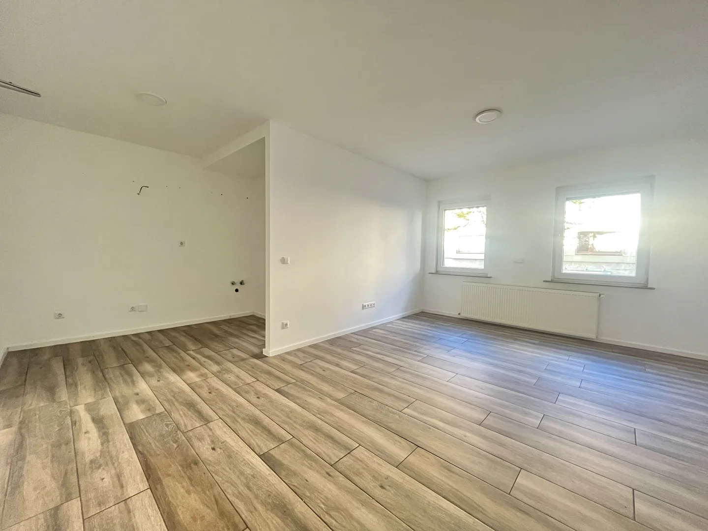 Modernisiertes 1-Zimmer-Apartment mit eigener Garage - Photo 2