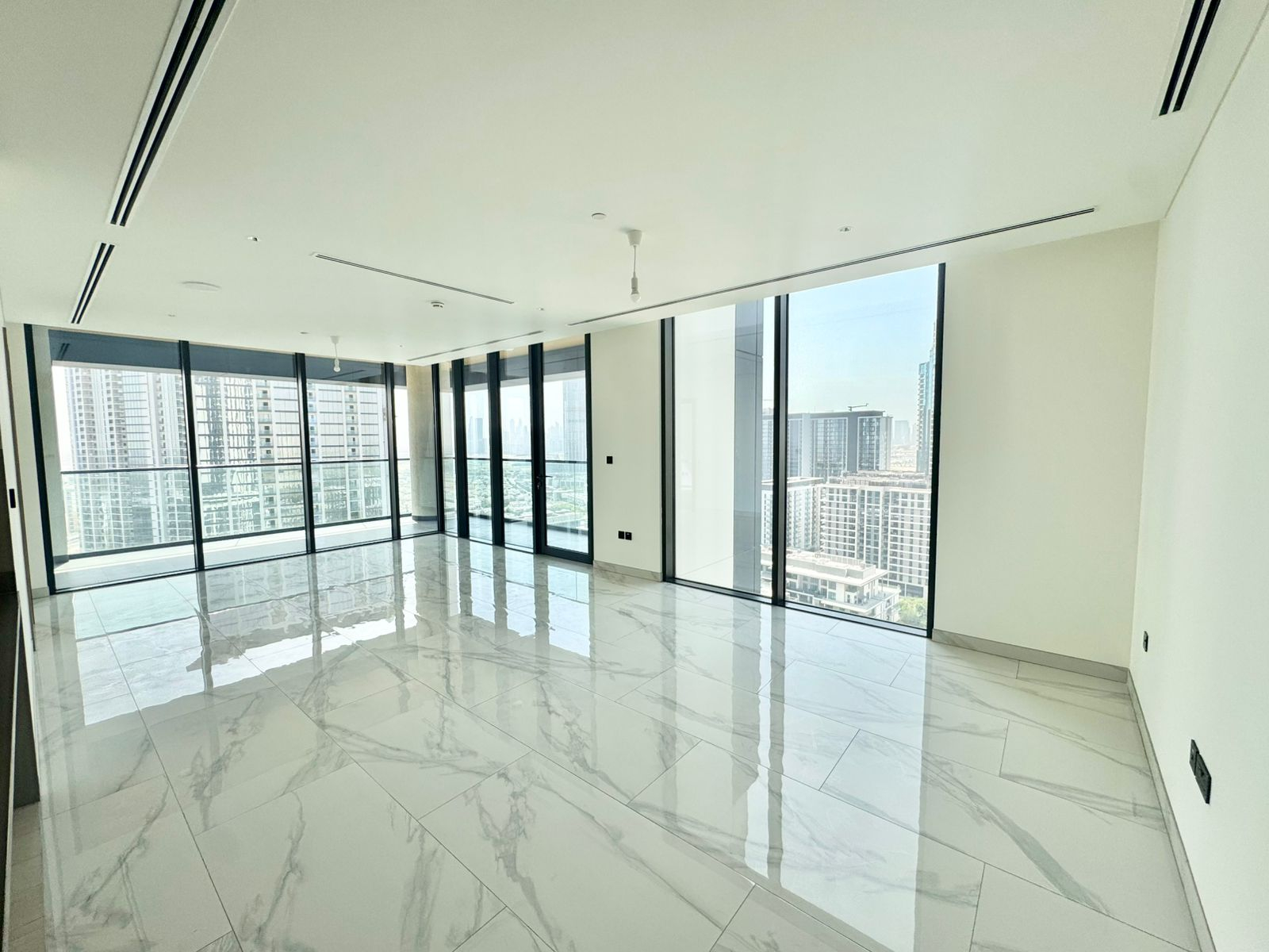 Spacious |  Maids Room  |  Burj Khalifa View