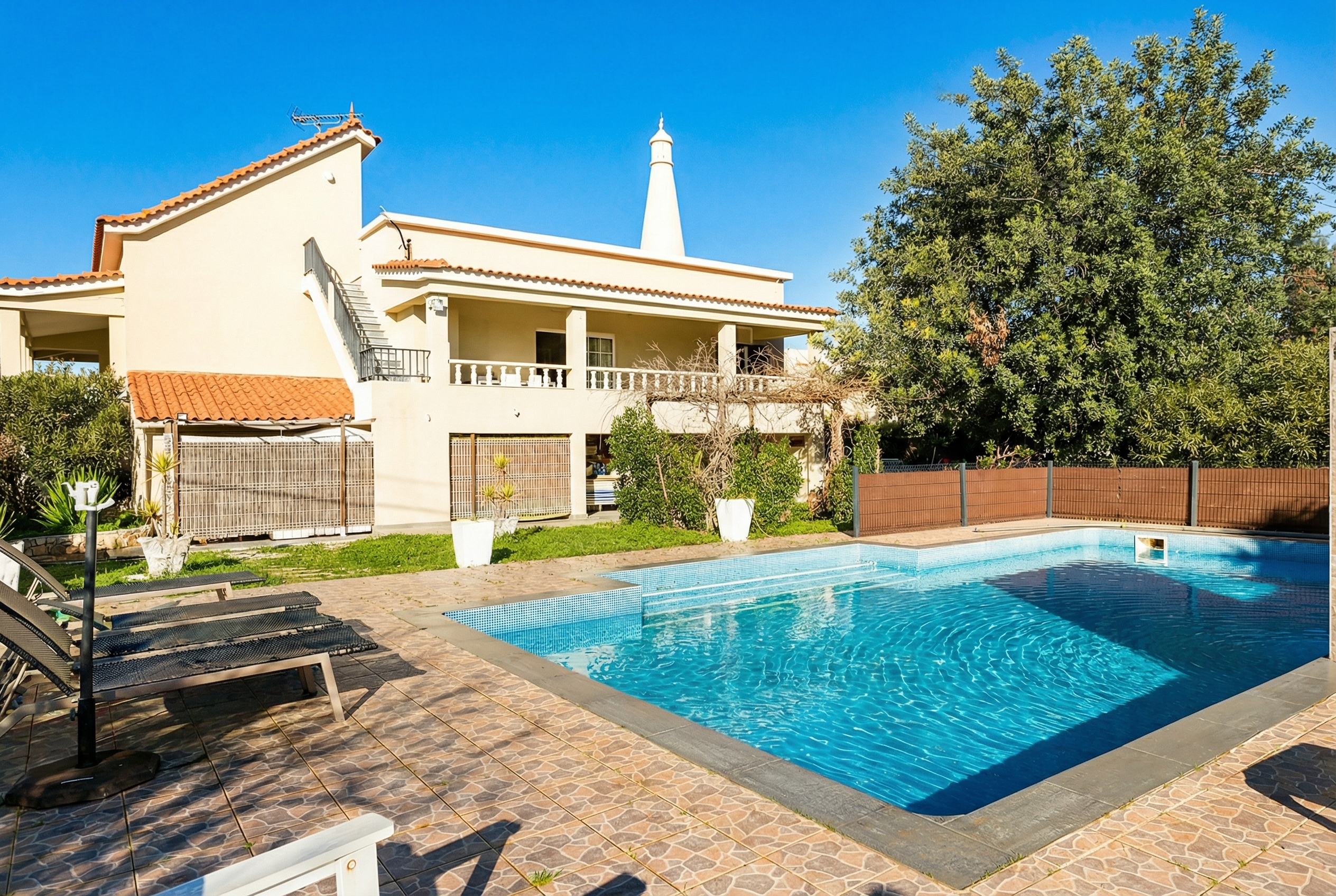 Spacious Property with Strong Development Potential in Almancil